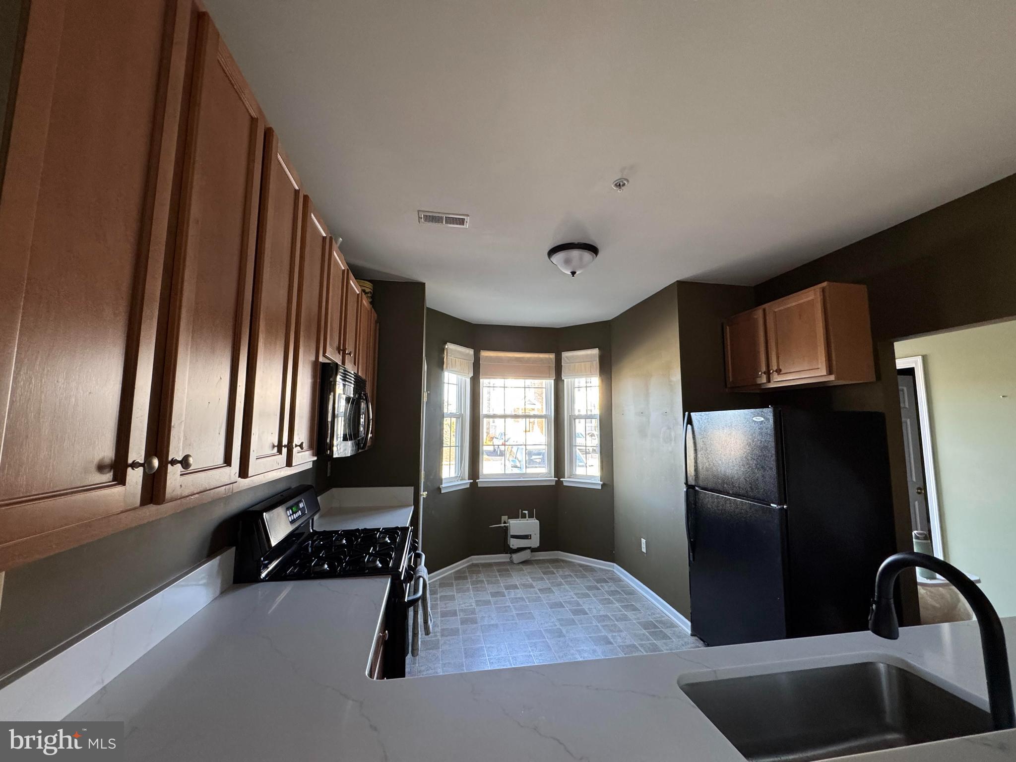 317 WILLIAM TAFT AVENUE