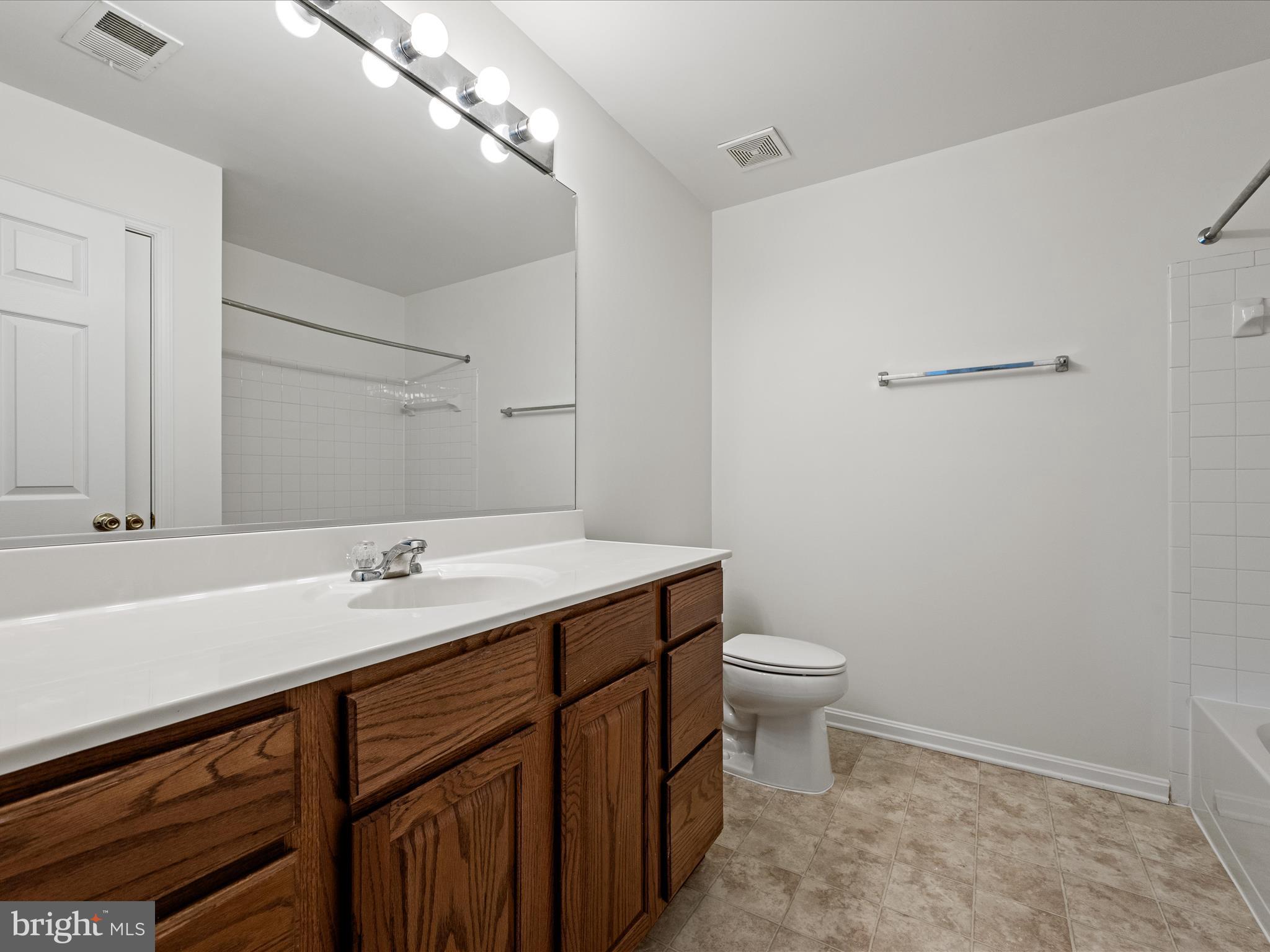 THE GALLERY - Residential Lease