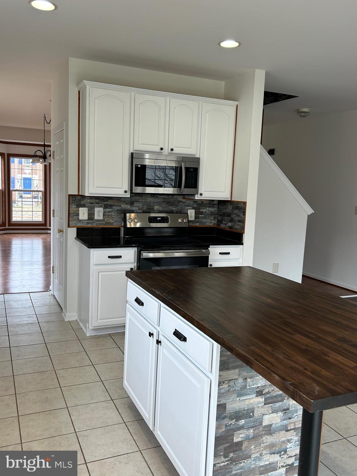 THE GALLERY - Residential Lease