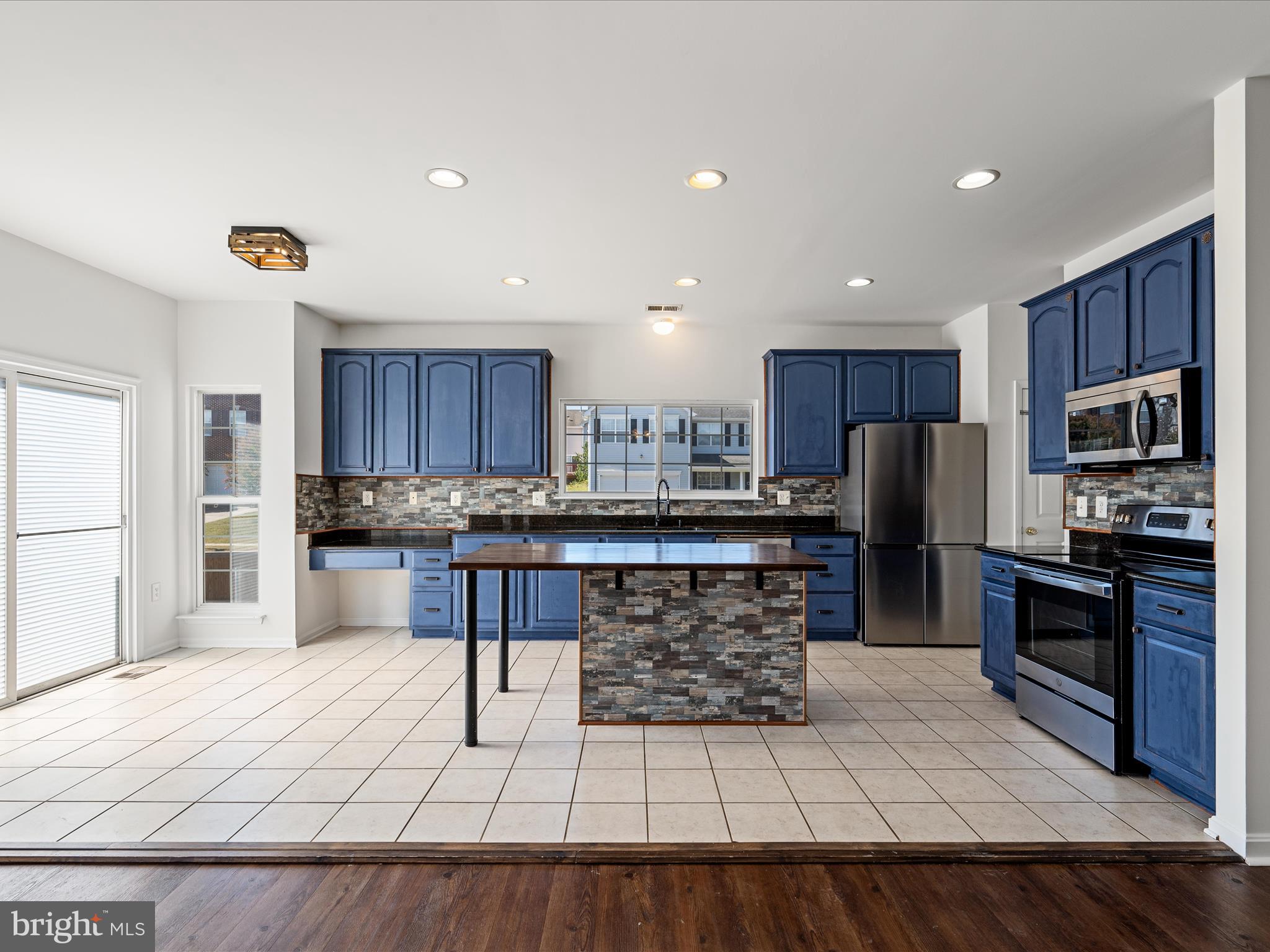 THE GALLERY - Residential Lease