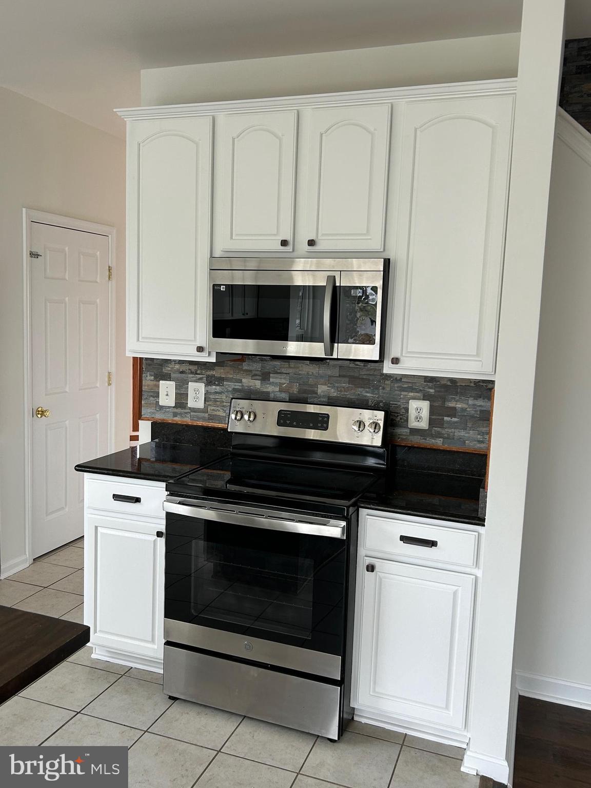 THE GALLERY - Residential Lease