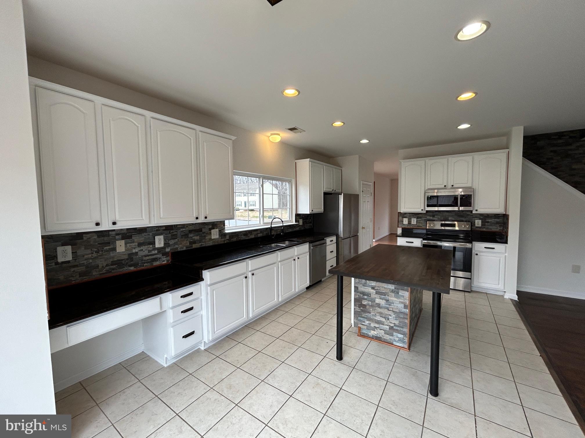 THE GALLERY - Residential Lease