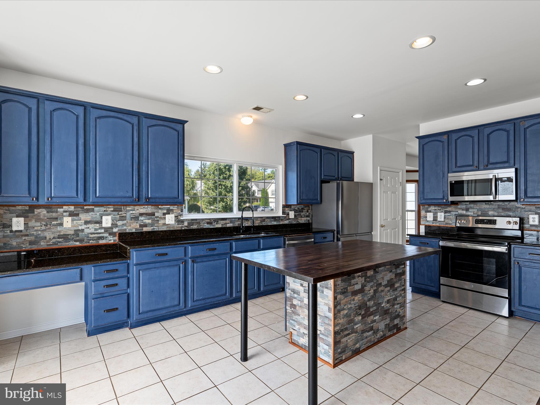 THE GALLERY - Residential Lease