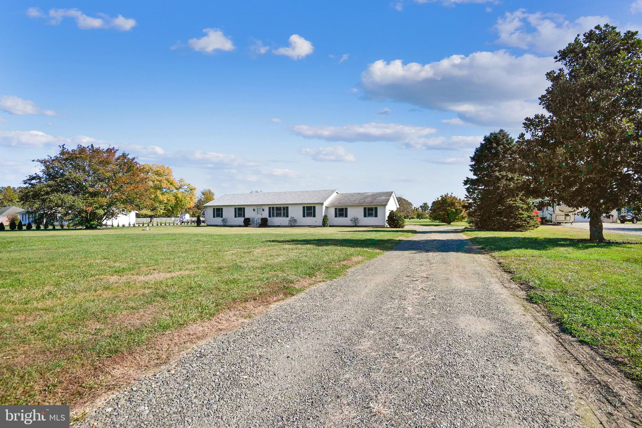 BROAD NECK - Residential