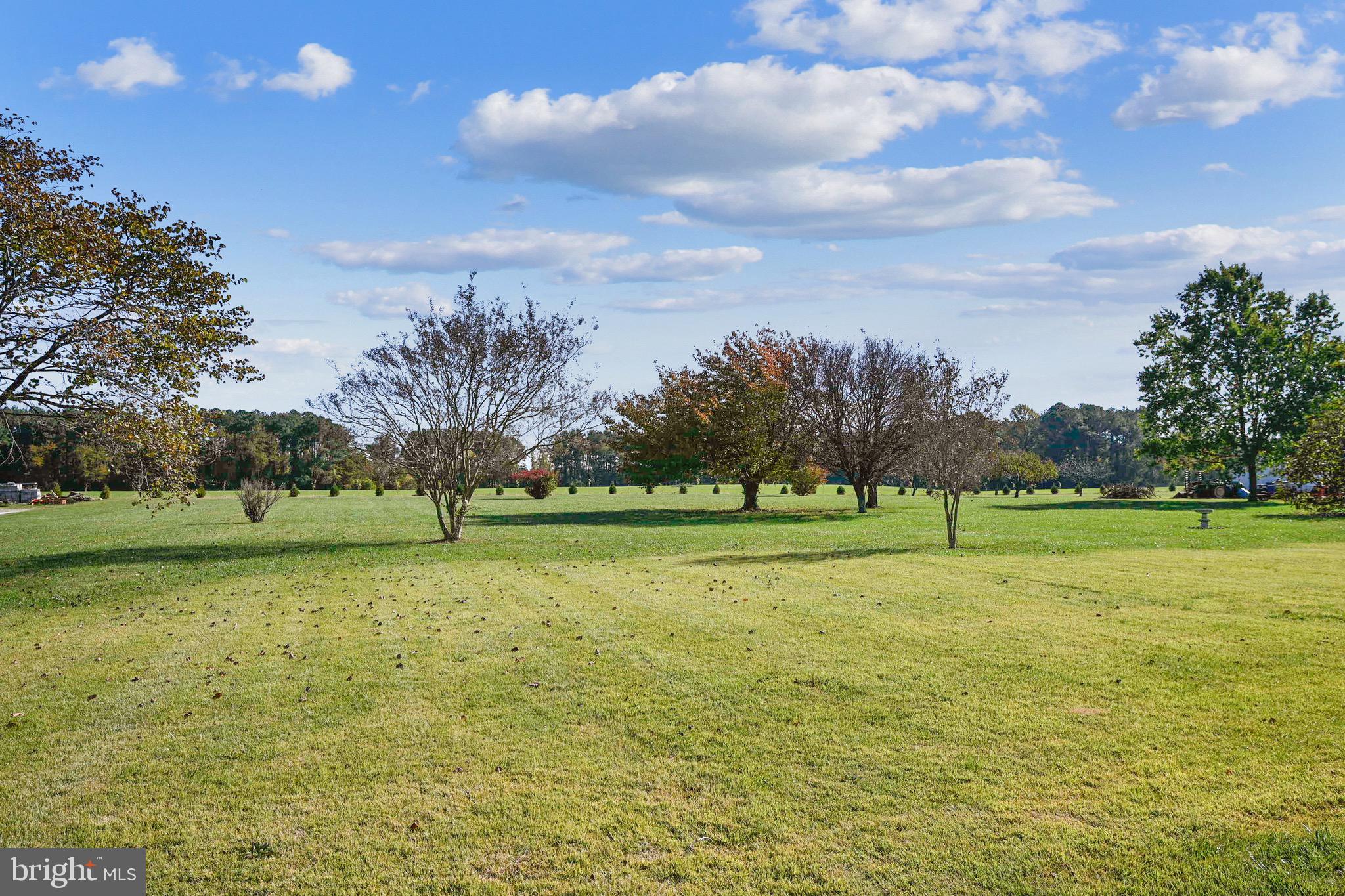 BROAD NECK - Residential