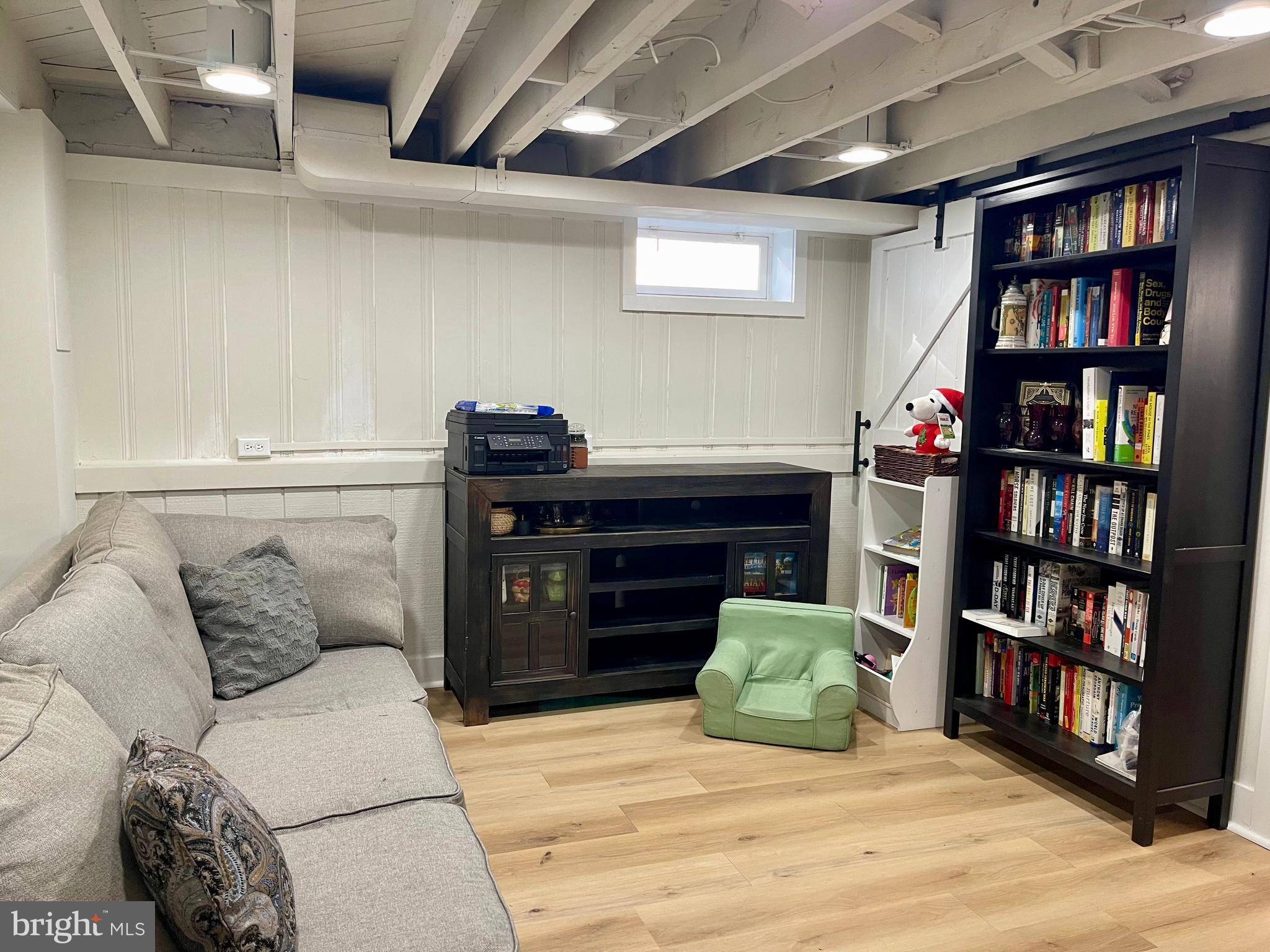 RIVER TERRACE - Residential Lease