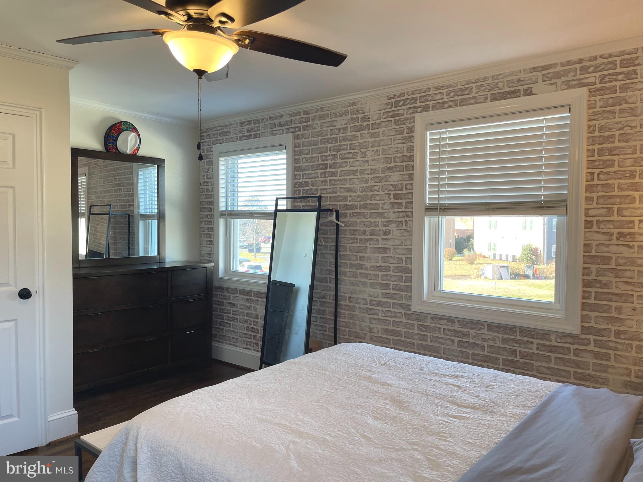 RIVER TERRACE - Residential Lease