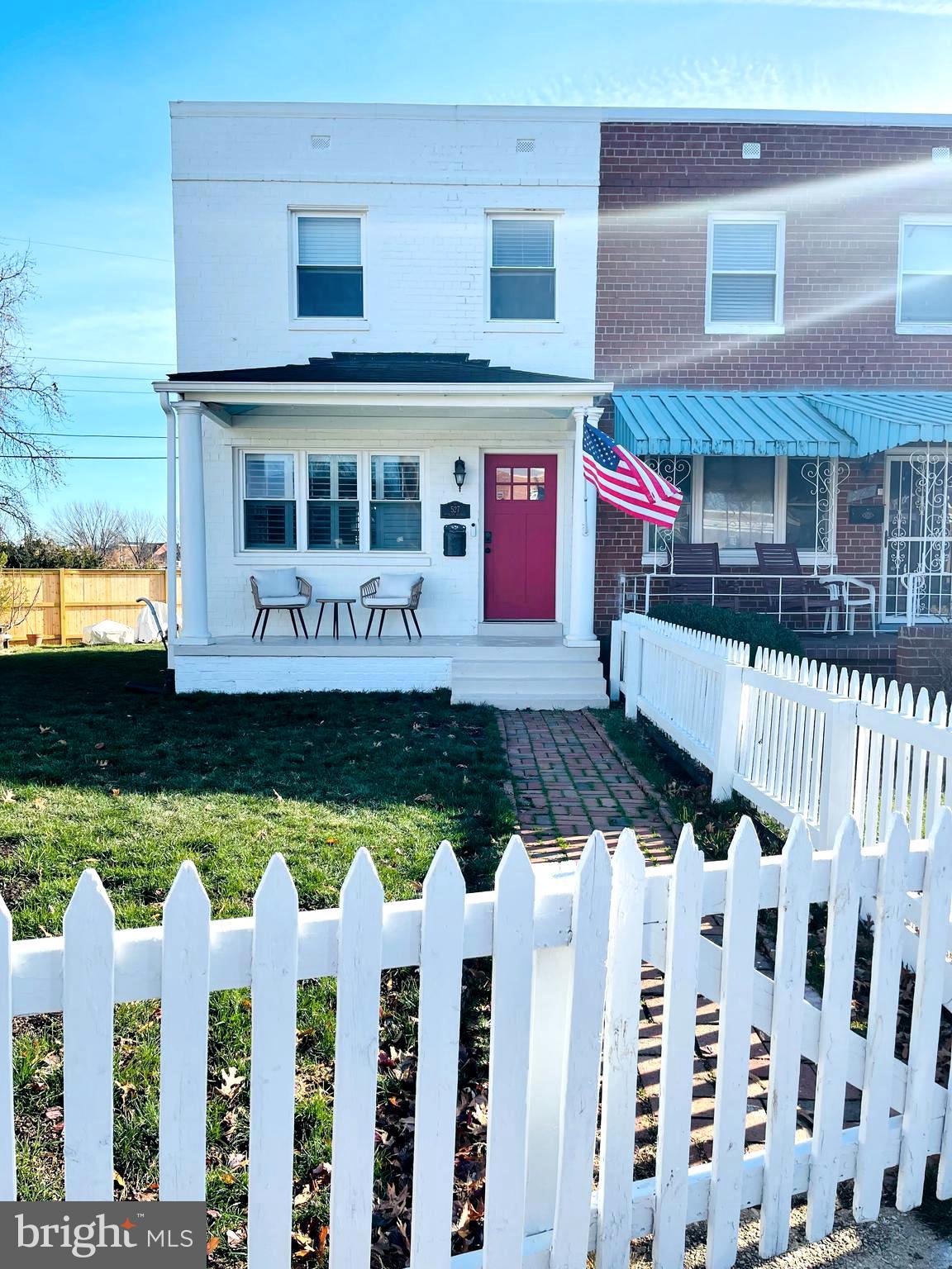 RIVER TERRACE - Residential Lease