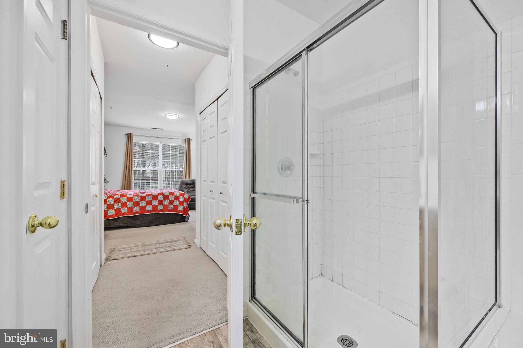 HOLLINGTON - Residential