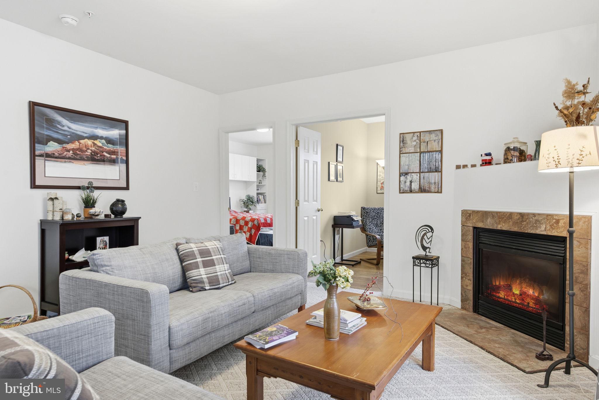 HOLLINGTON - Residential