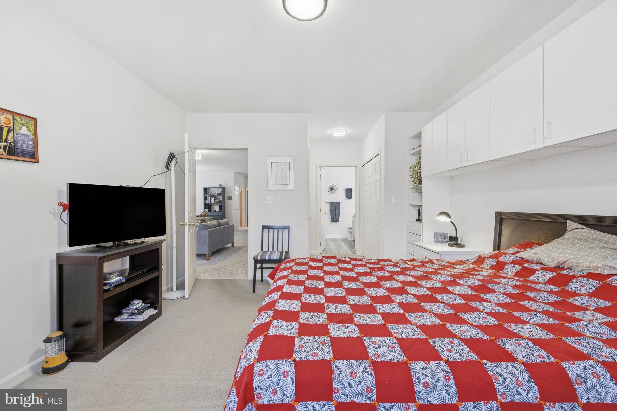 HOLLINGTON - Residential