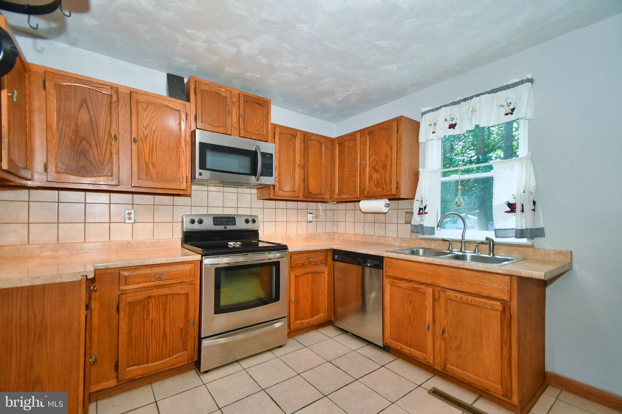 HARBOUR OAKS - Residential