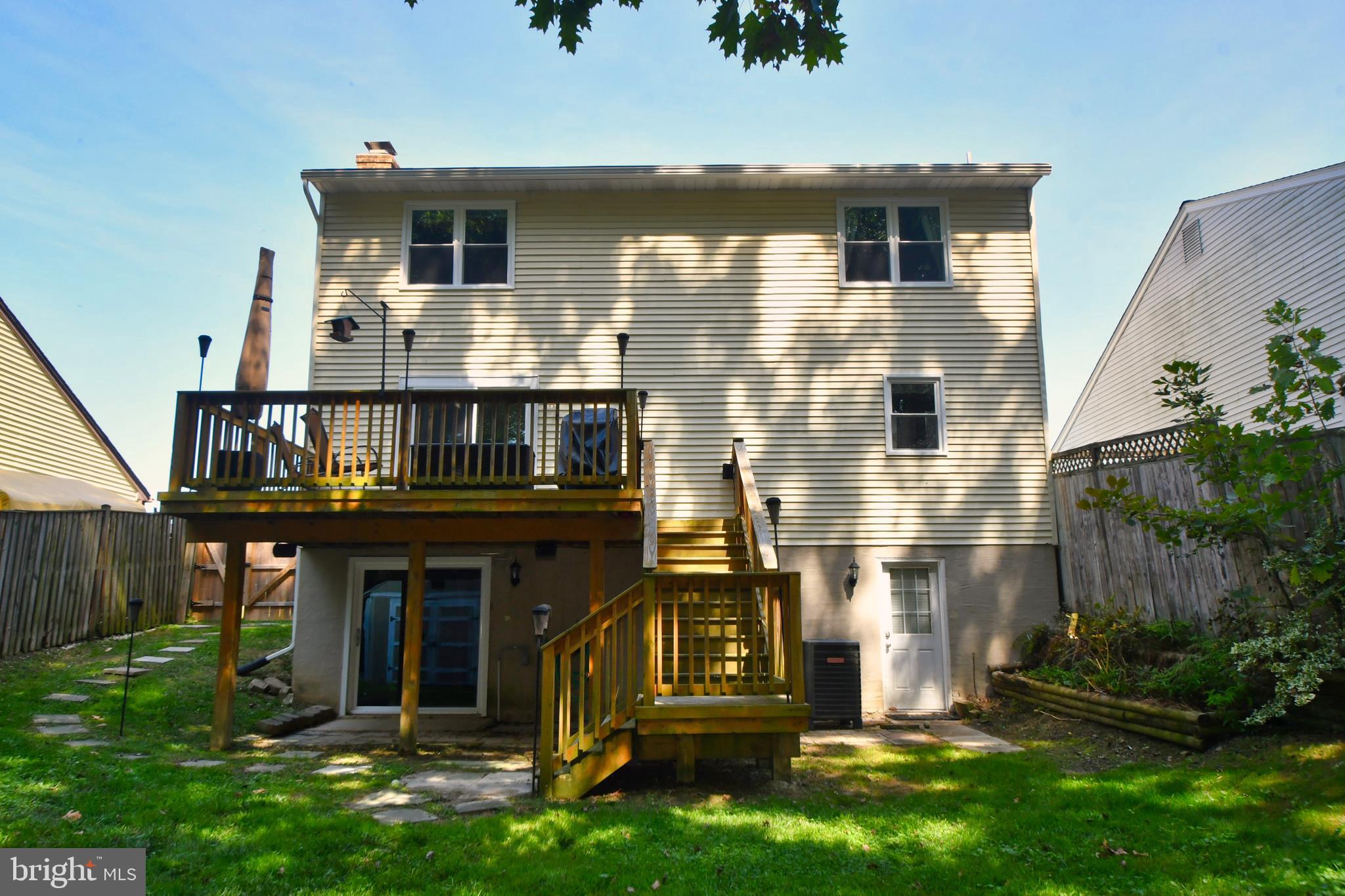 HARBOUR OAKS - Residential