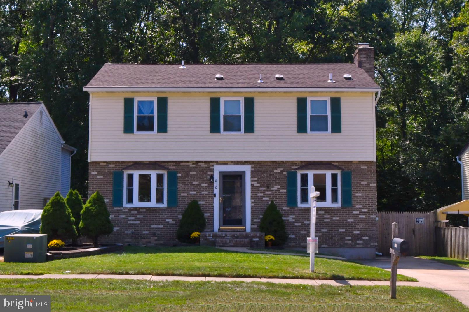 HARBOUR OAKS - Residential