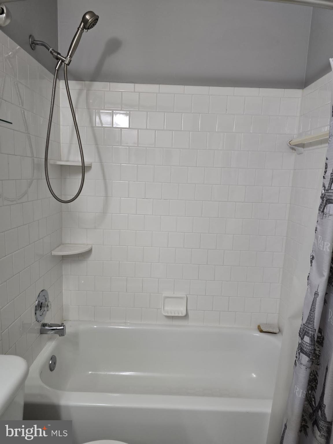 REGENCY MEADOWS - Residential Lease