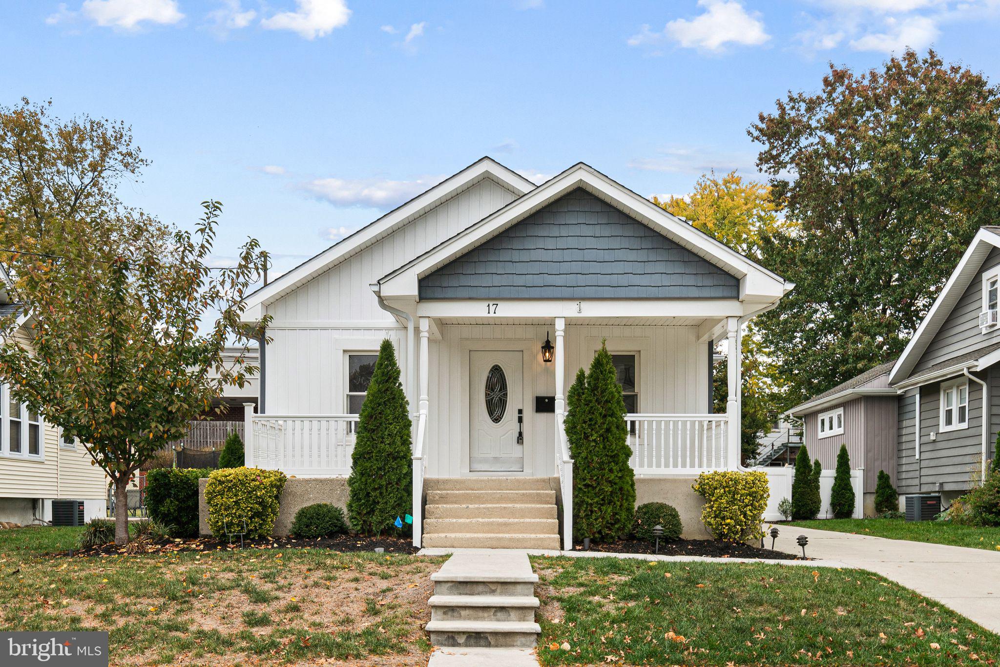 17 LINDIS FARNE AVENUE