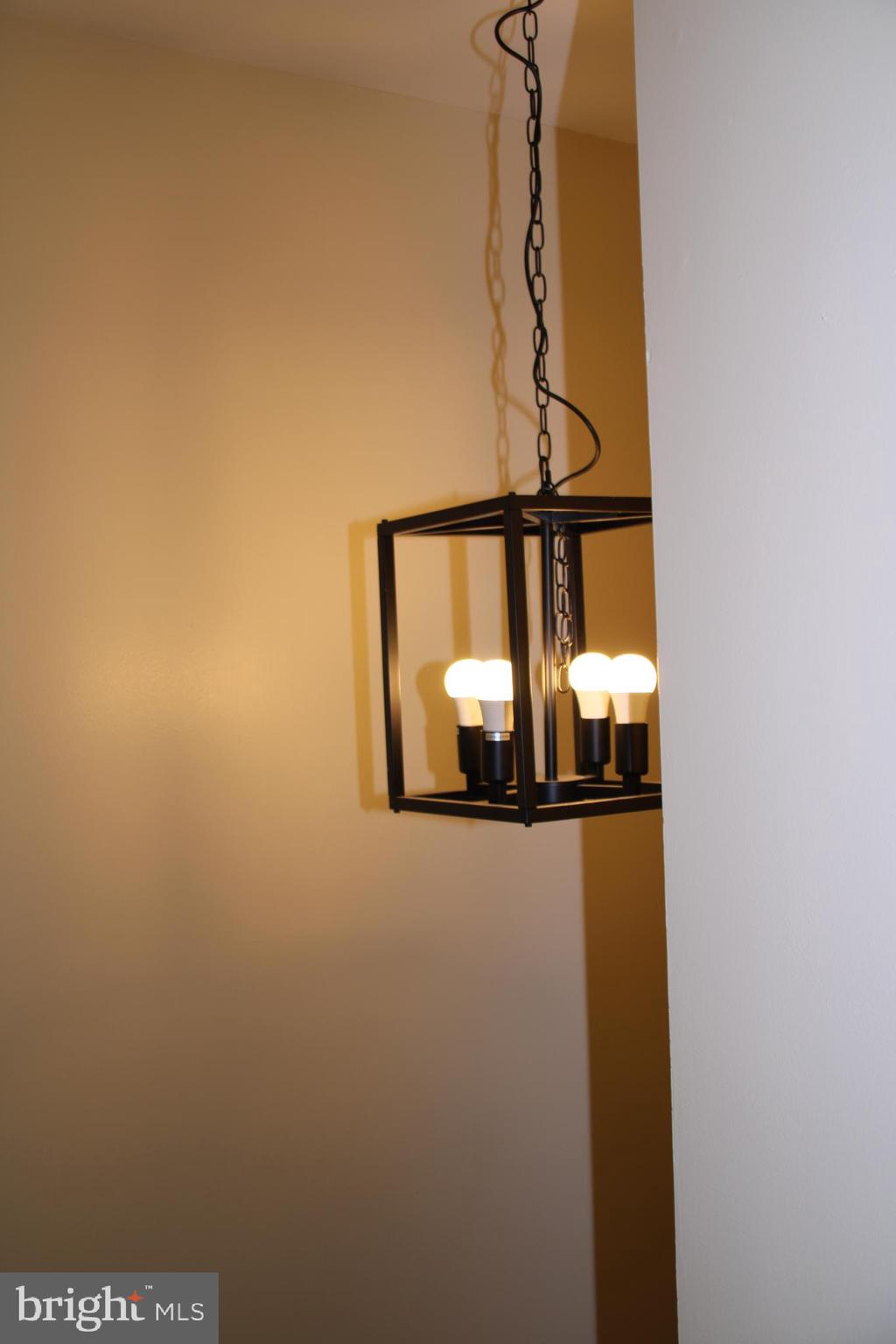 BLUNT COMMONS - Residential Lease