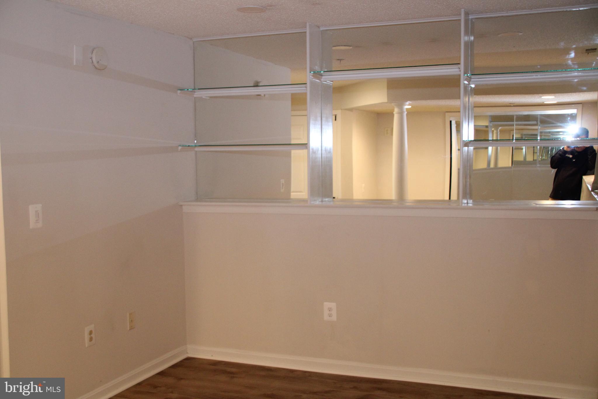 BLUNT COMMONS - Residential Lease