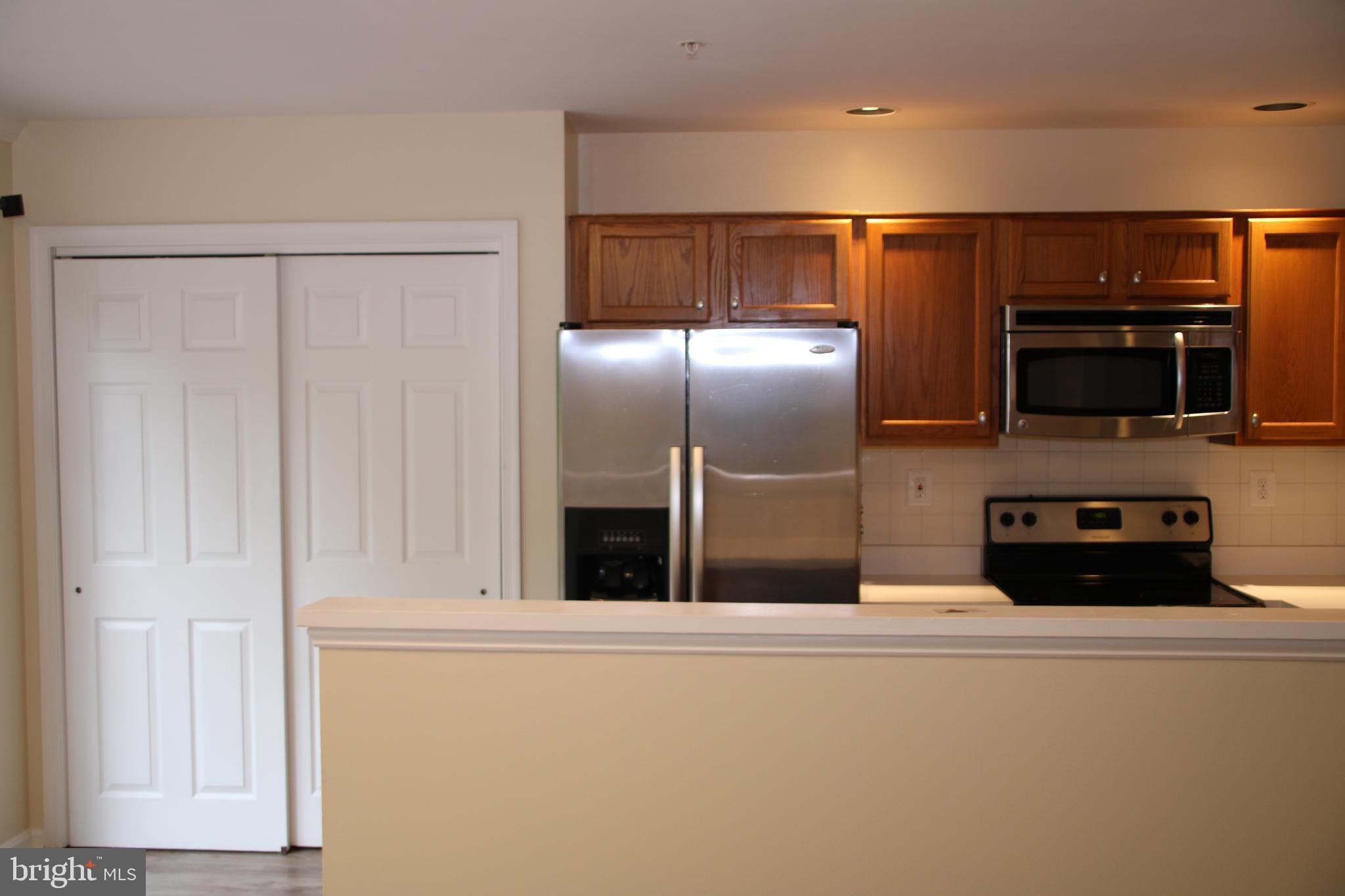 BLUNT COMMONS - Residential Lease