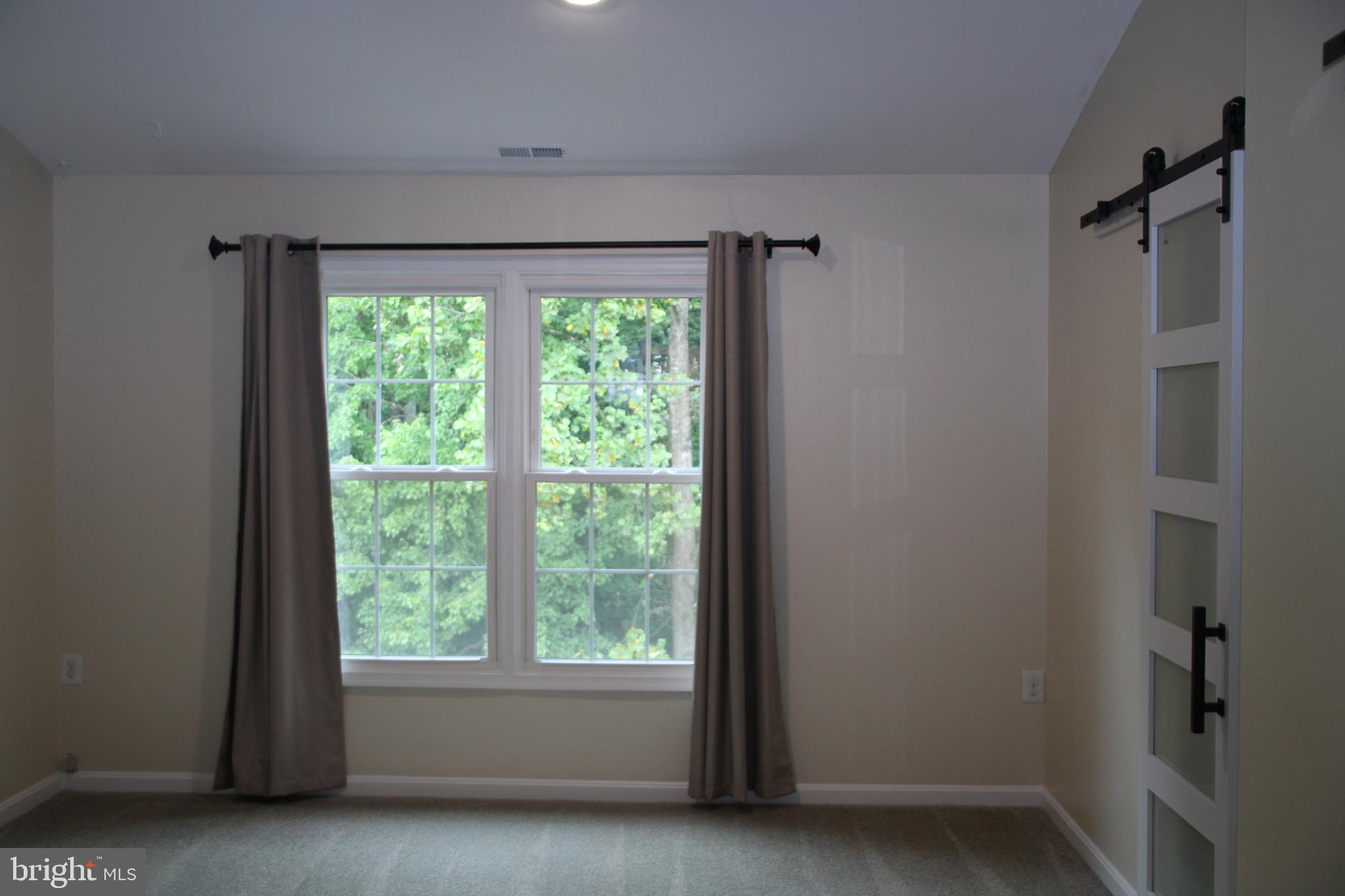 BLUNT COMMONS - Residential Lease