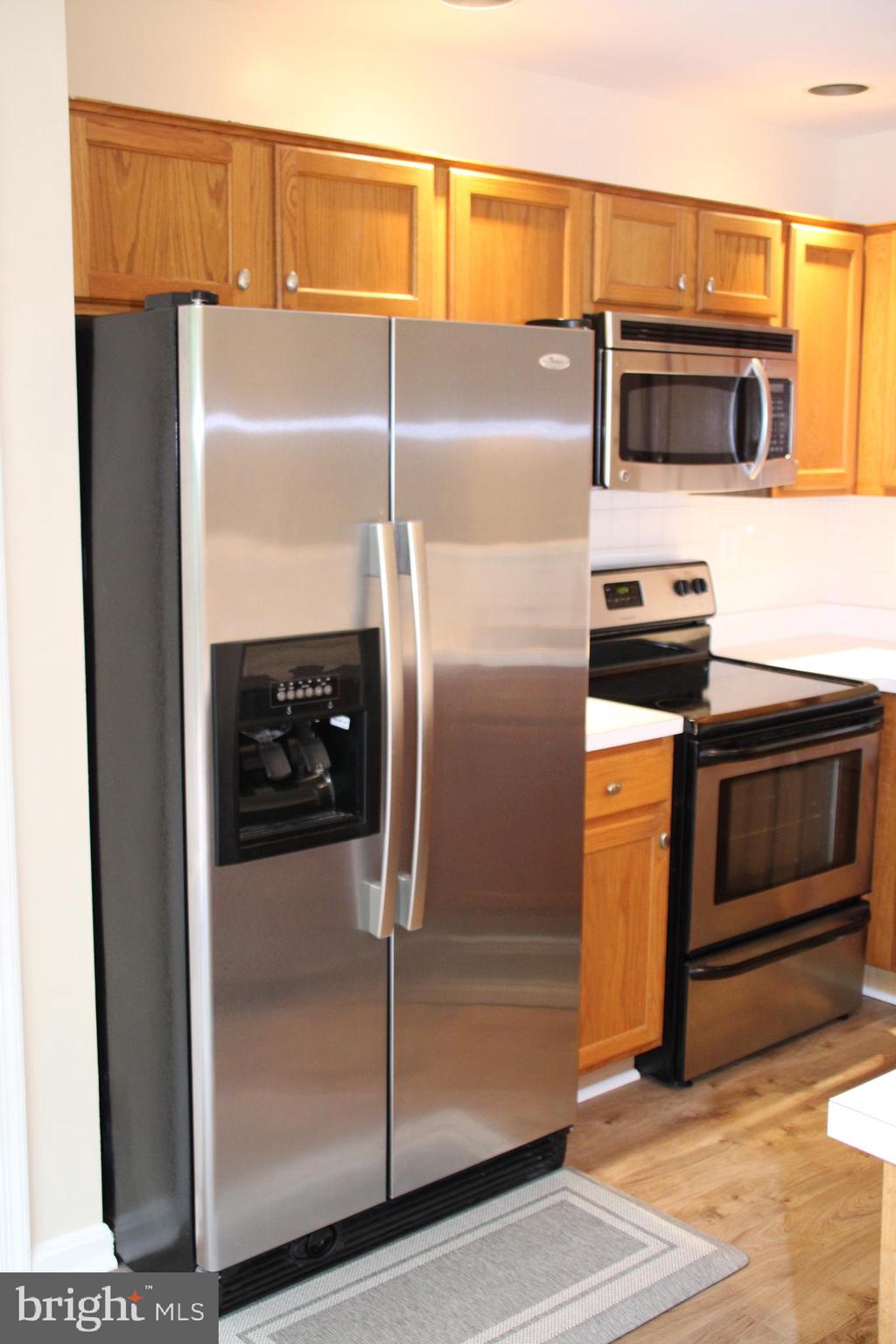 BLUNT COMMONS - Residential Lease