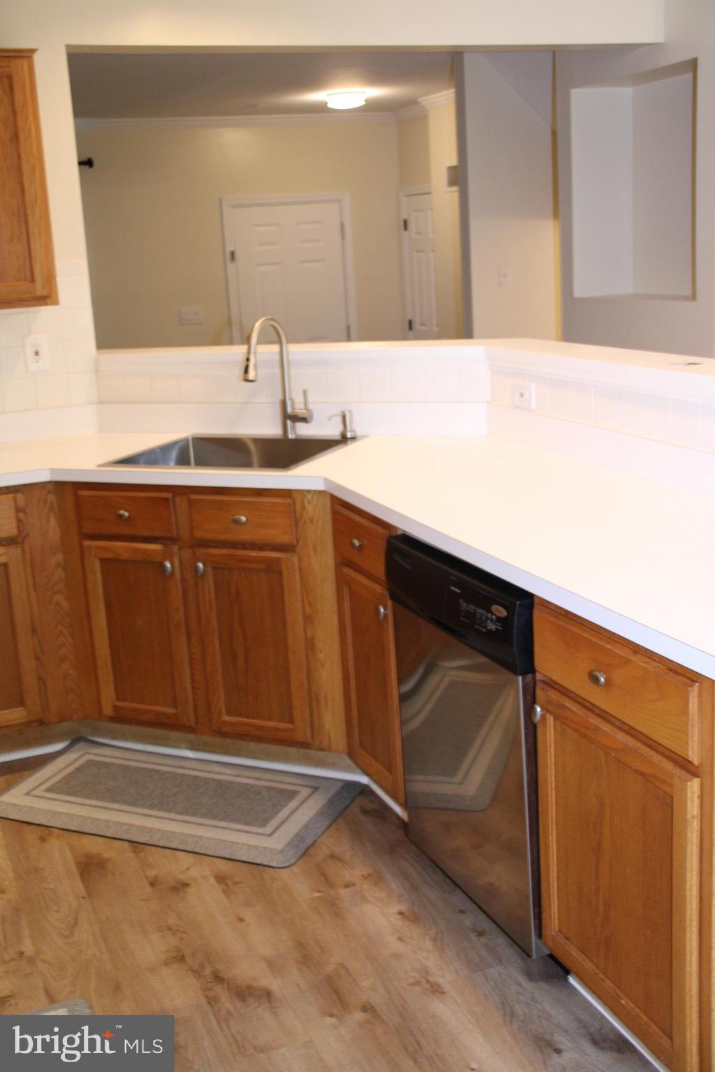 BLUNT COMMONS - Residential Lease