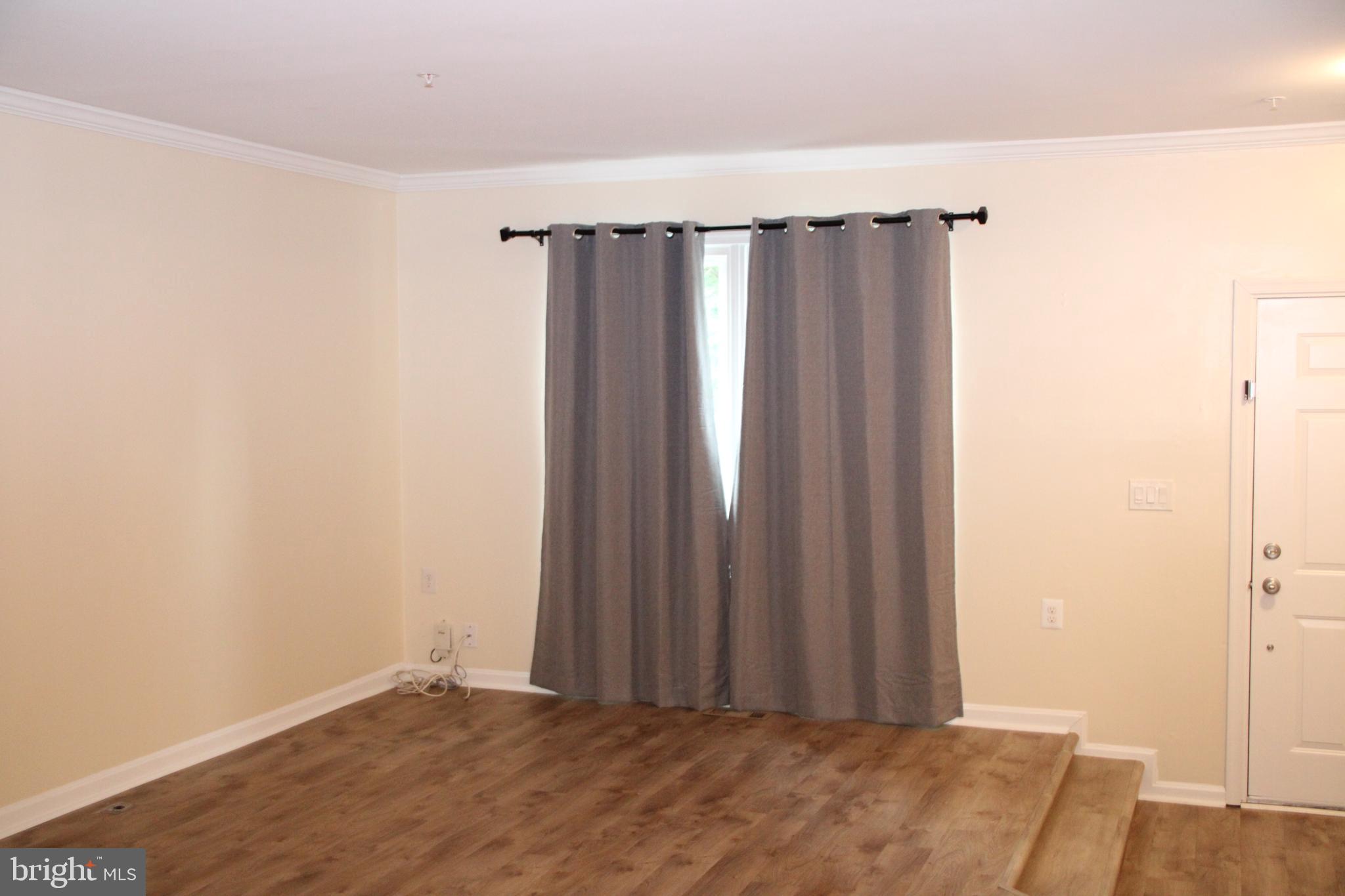 BLUNT COMMONS - Residential Lease