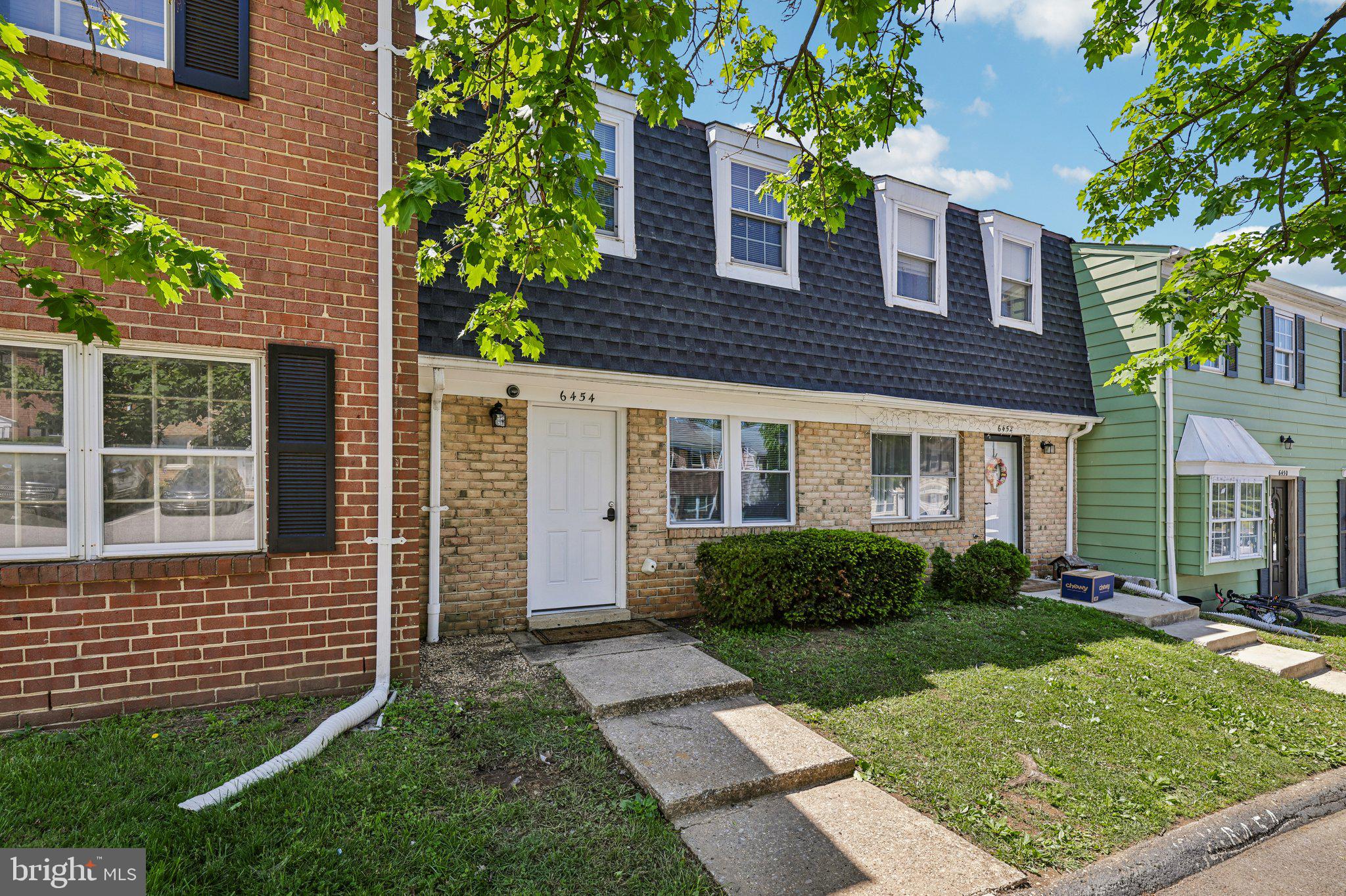 6454 COLONIAL KNOLLS