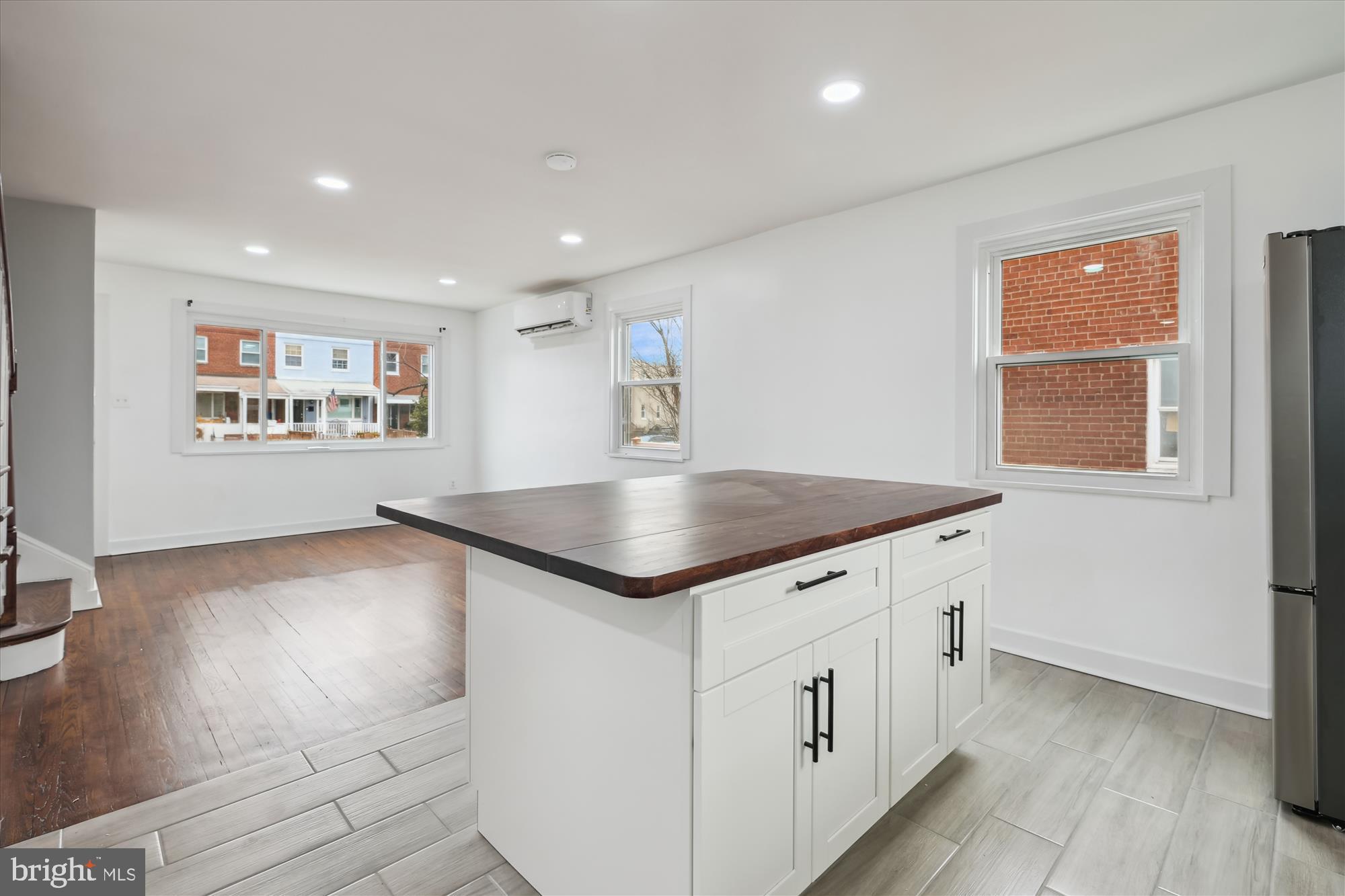 RIVER TERRACE - Residential Lease