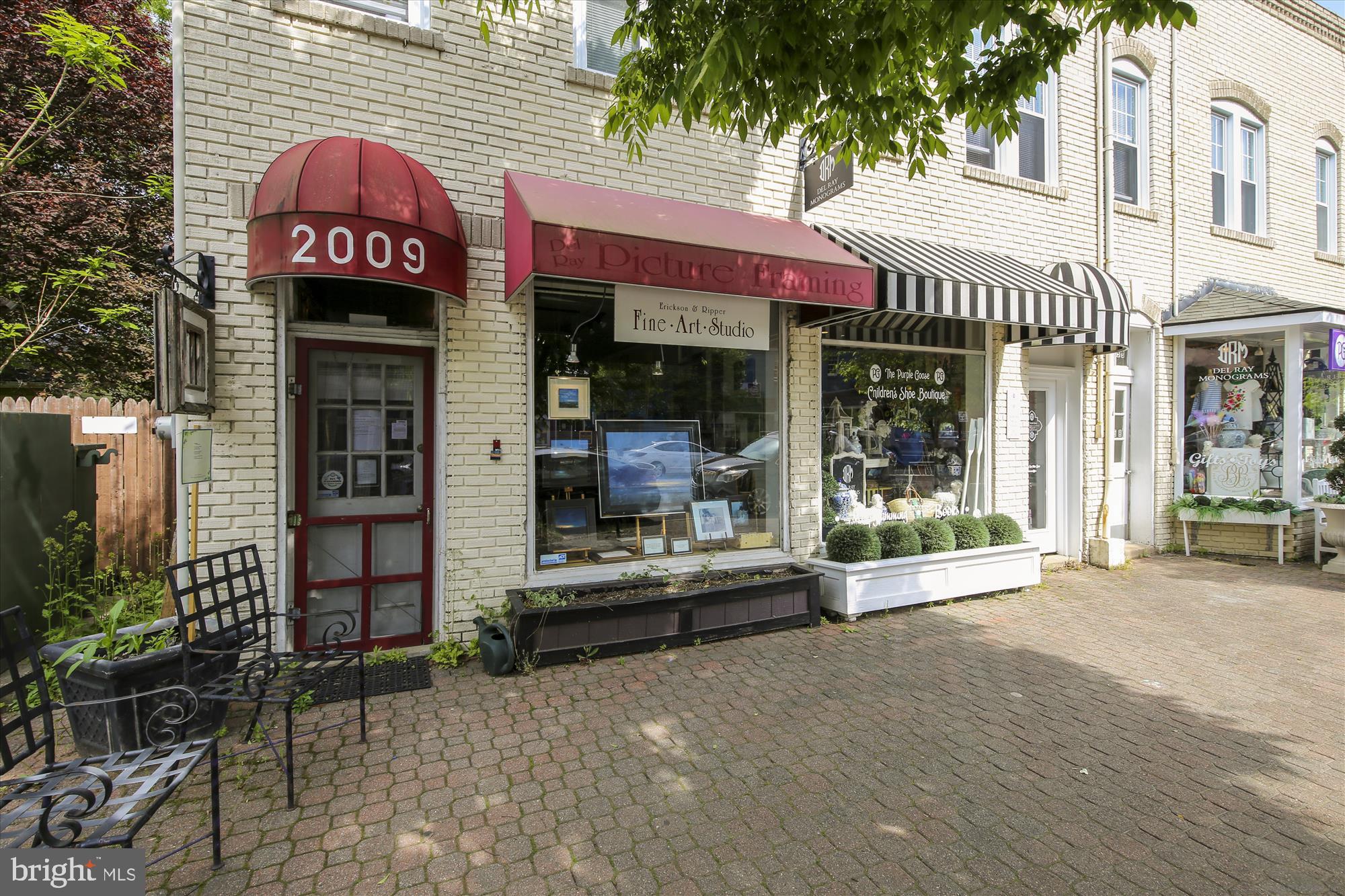 RIVER TERRACE - Residential Lease