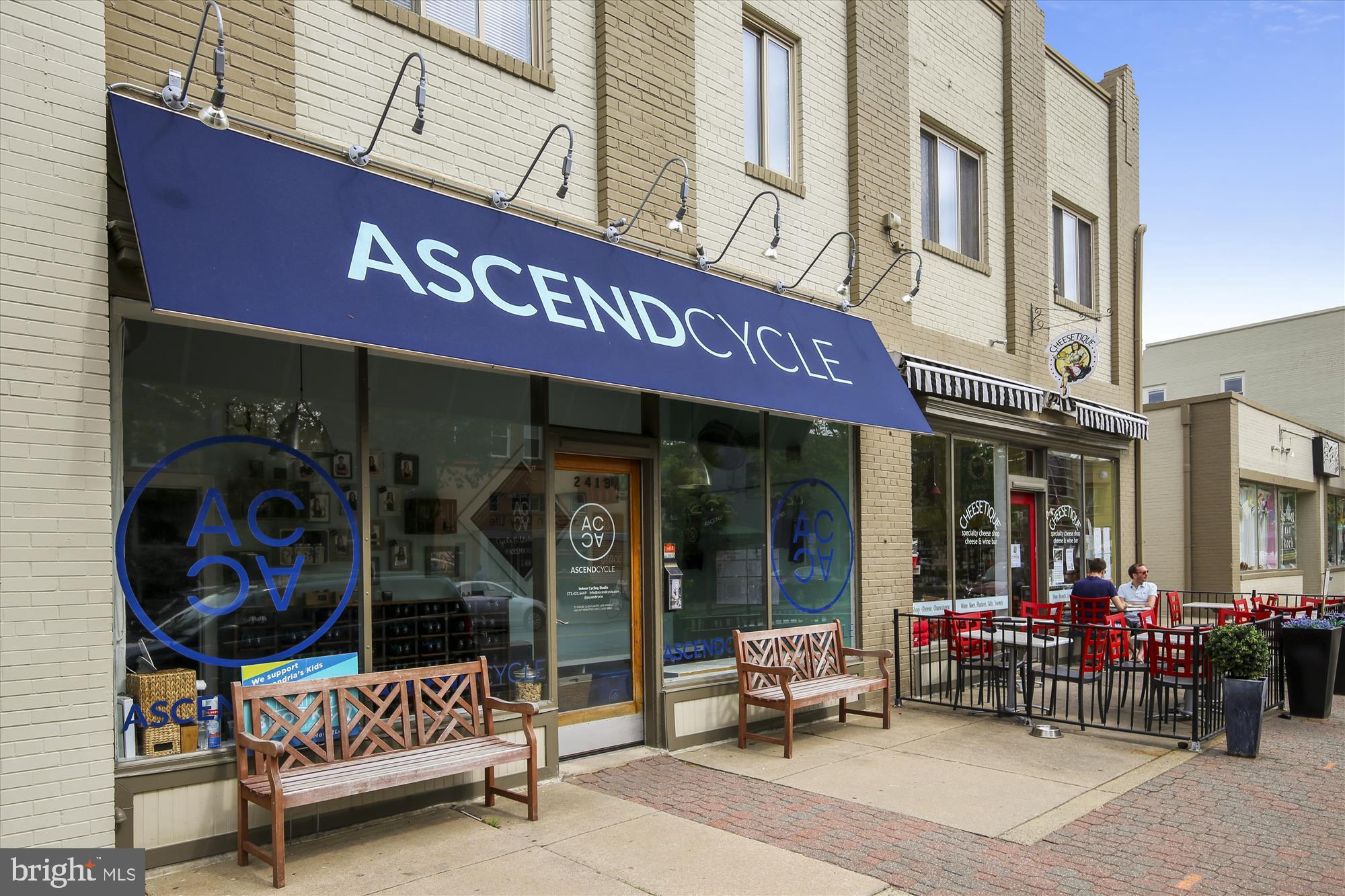 RIVER TERRACE - Residential Lease