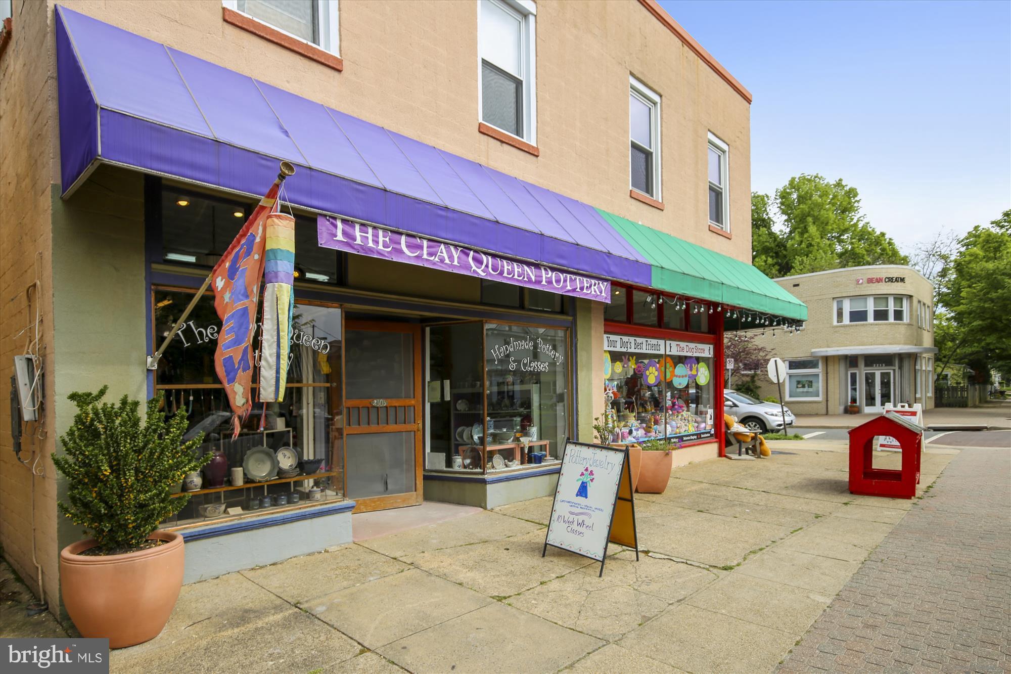 RIVER TERRACE - Residential Lease