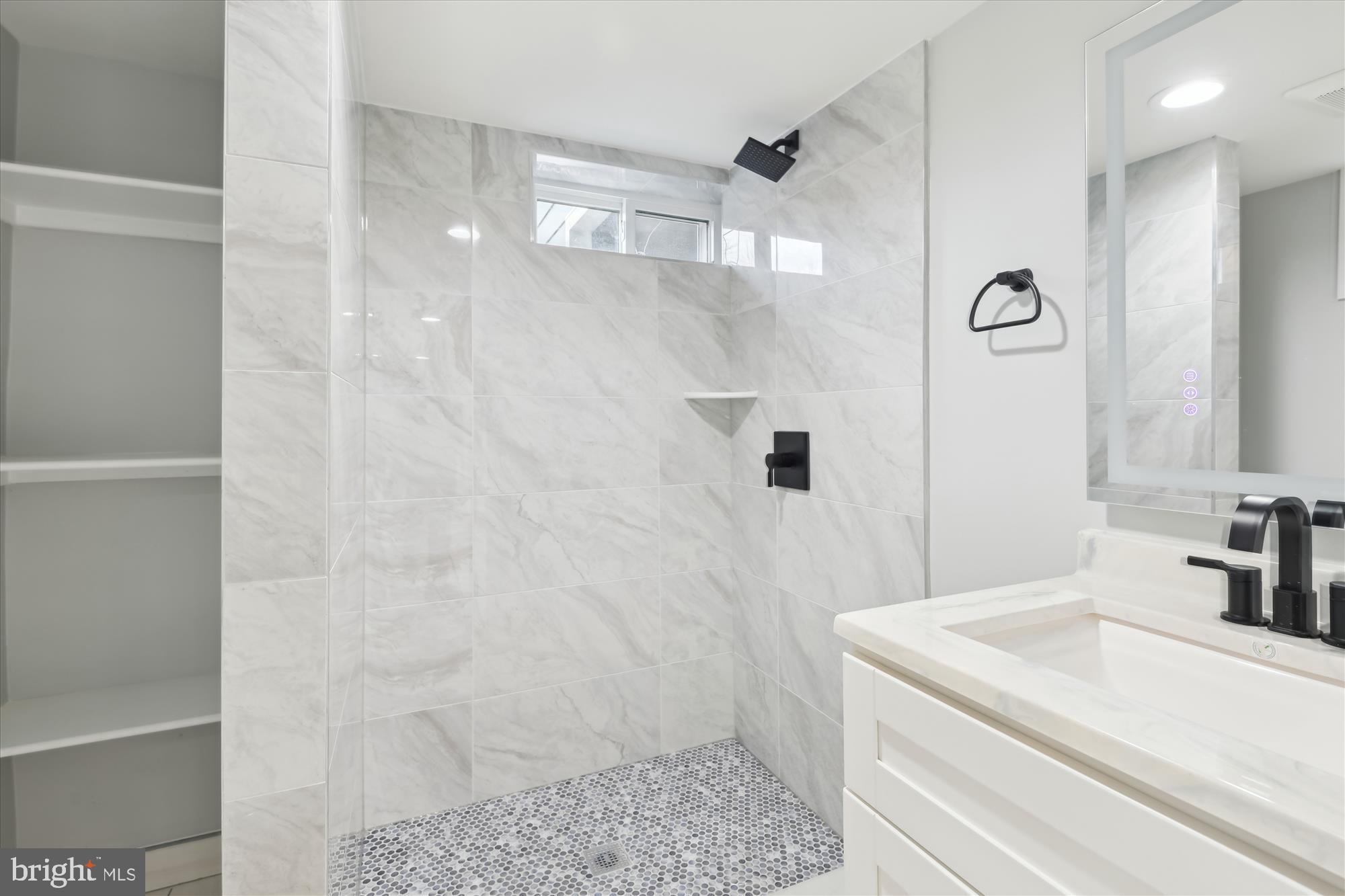 RIVER TERRACE - Residential Lease