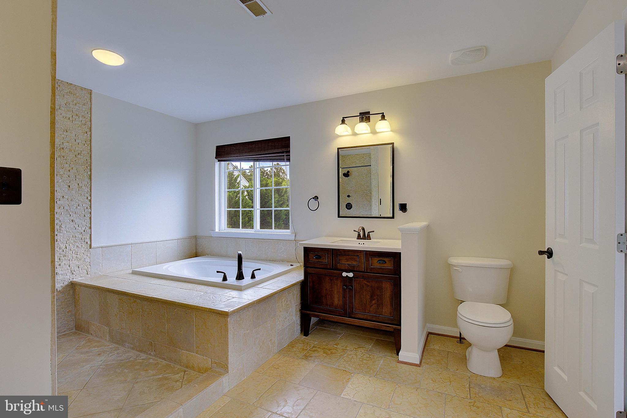 LORINS PRIDE - Residential