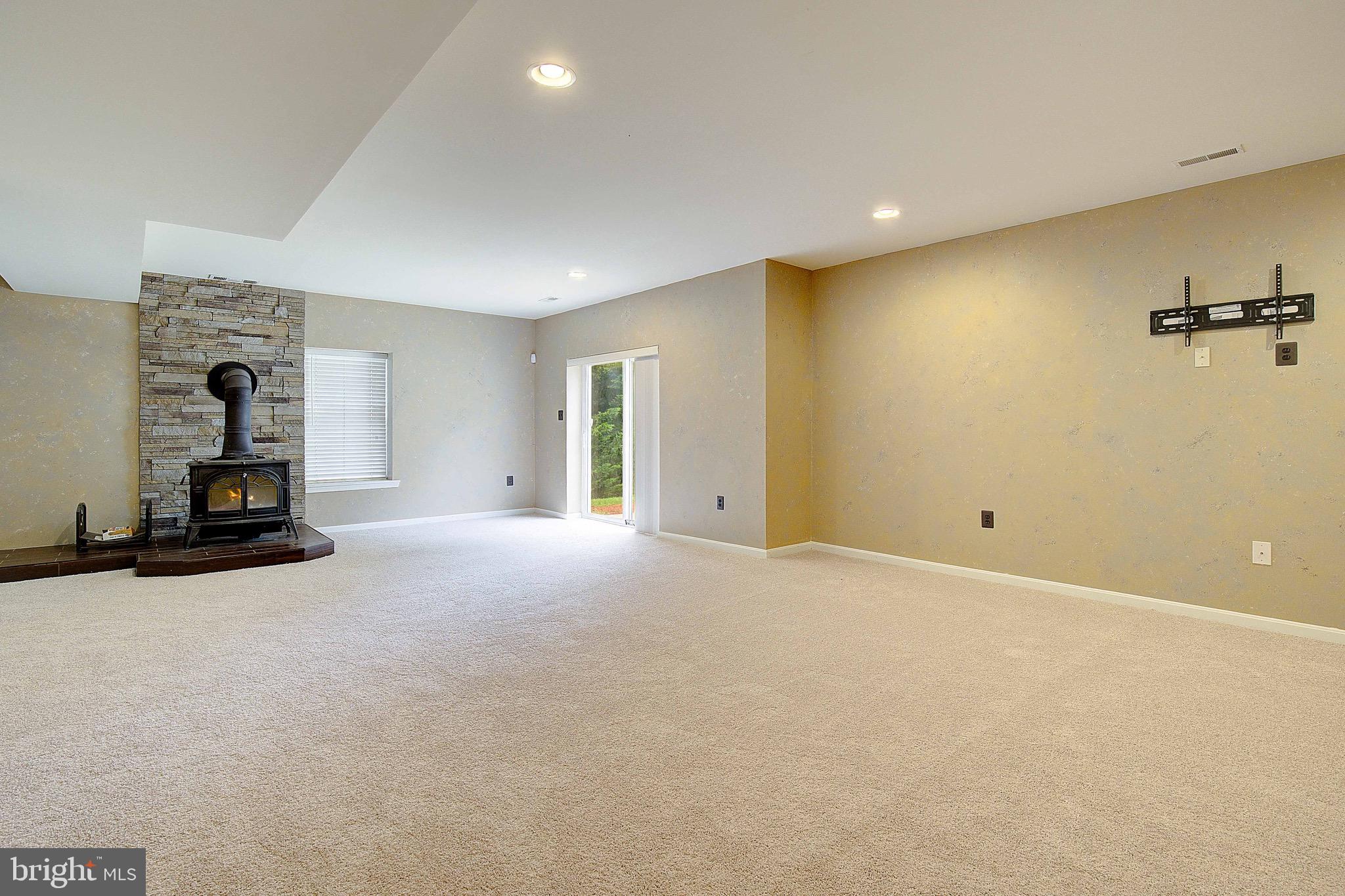 LORINS PRIDE - Residential