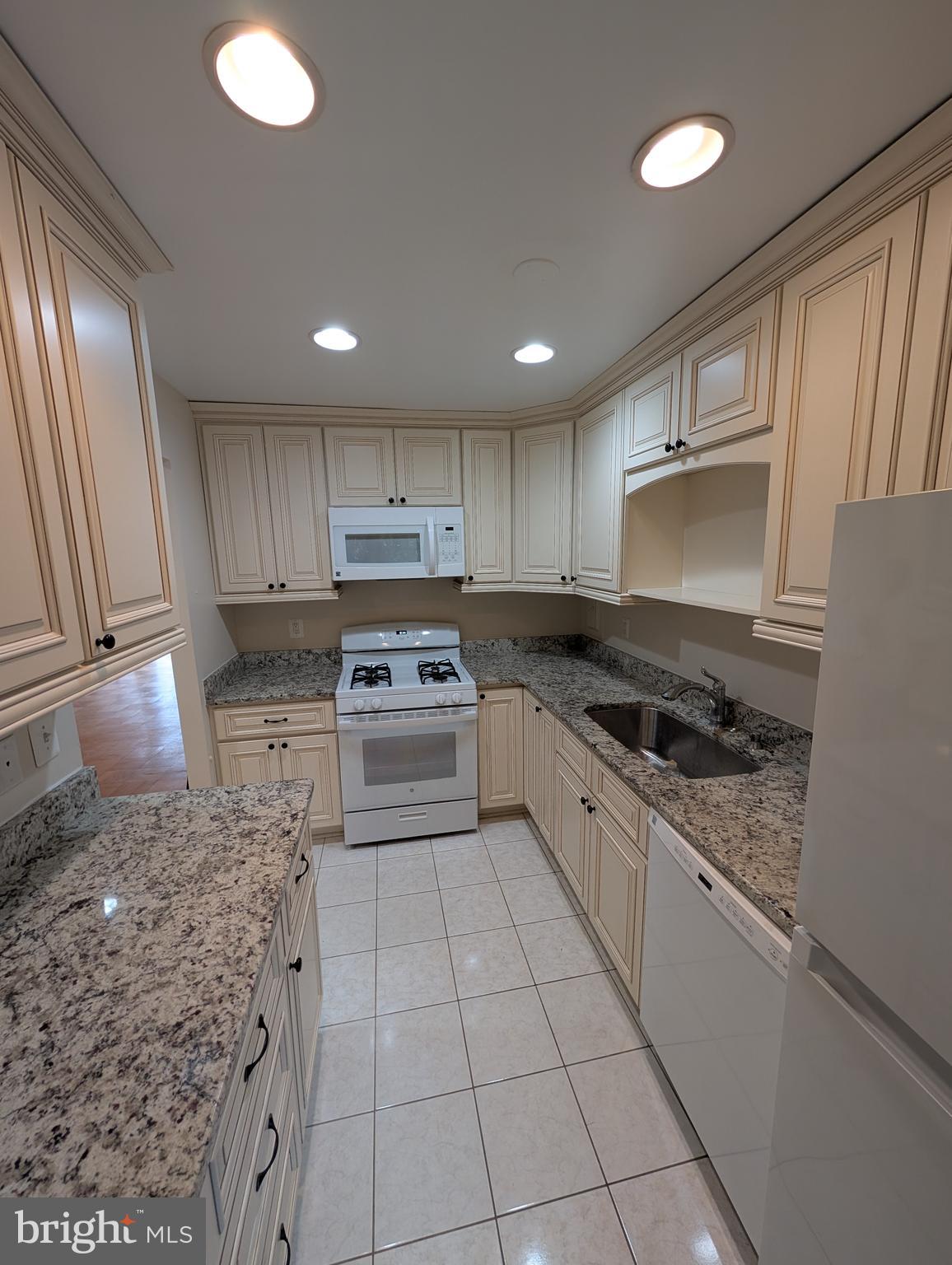 WESTCHESTER PARK - Residential Lease