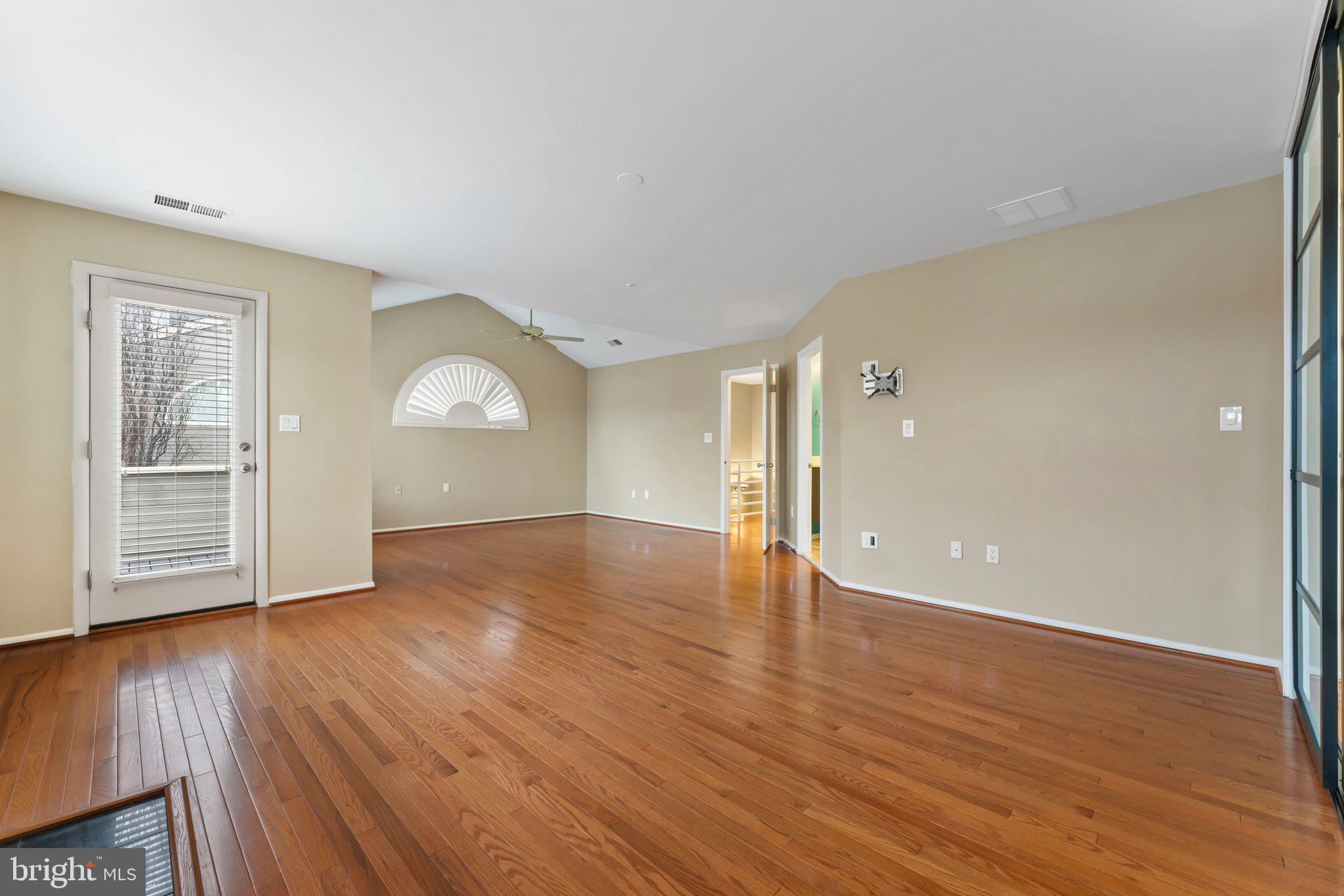 RESTON - Residential Lease