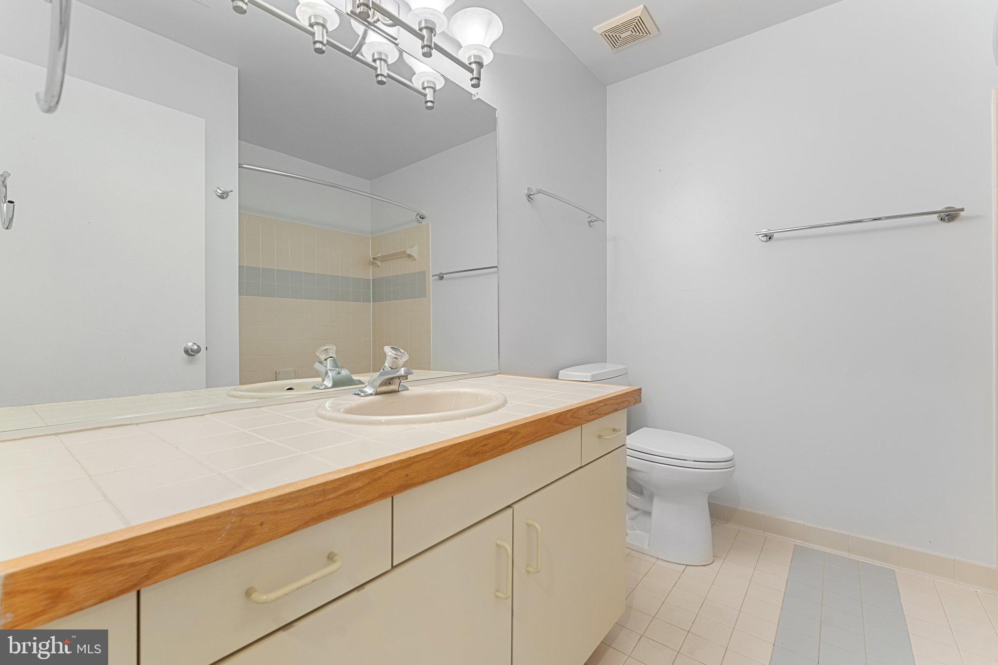 RESTON - Residential Lease