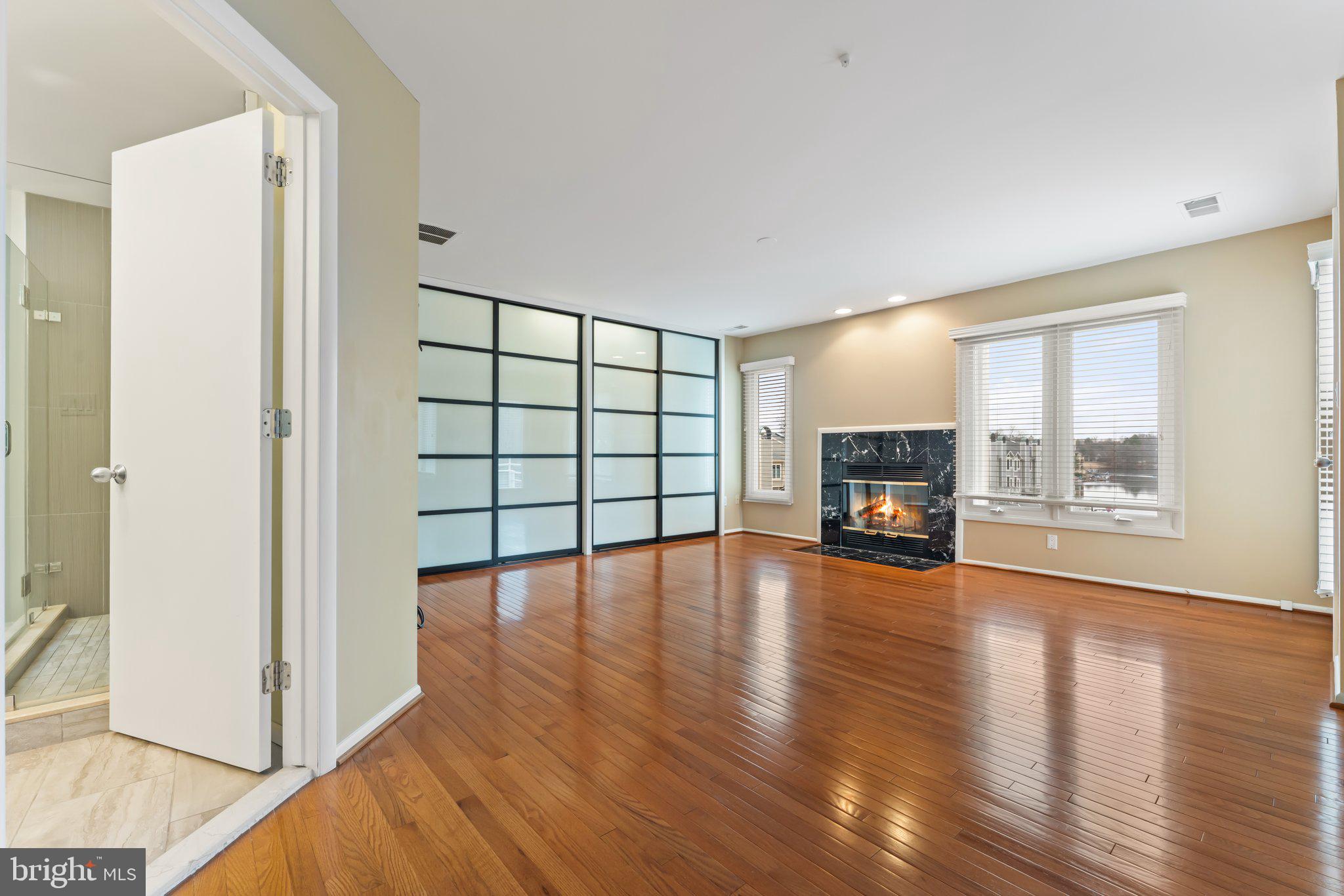 RESTON - Residential Lease