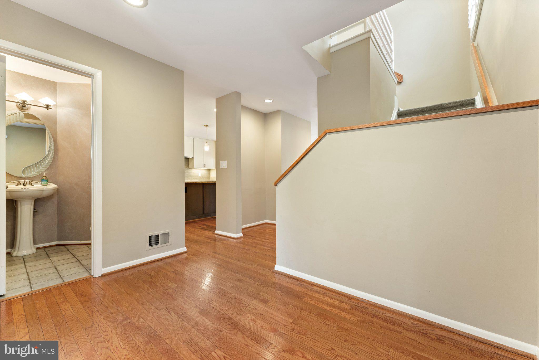 RESTON - Residential Lease