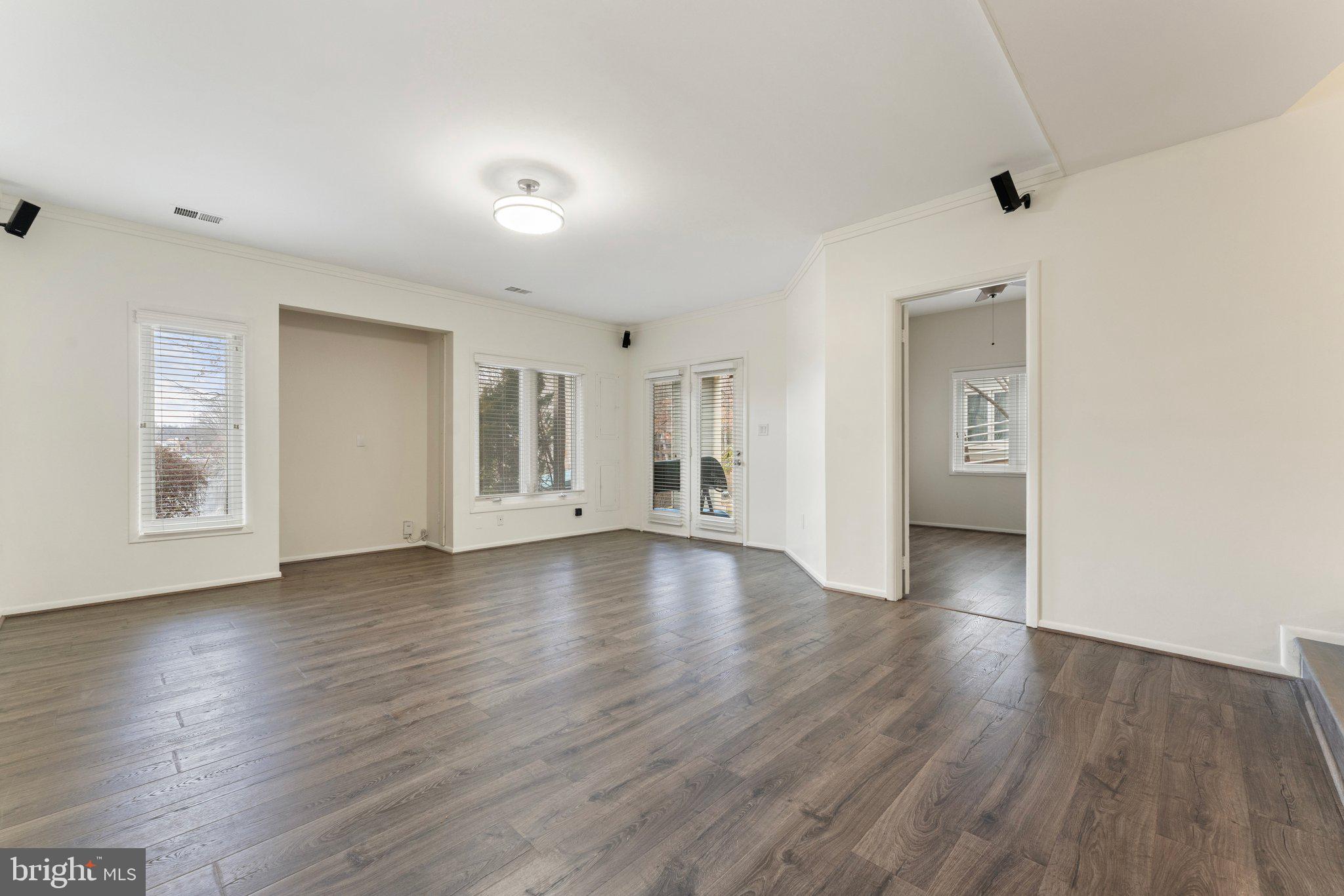 RESTON - Residential Lease