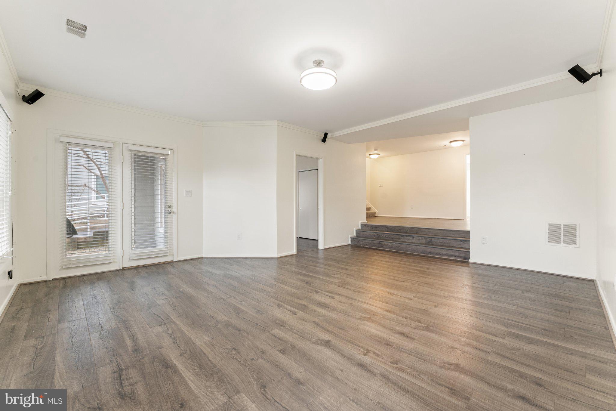 RESTON - Residential Lease