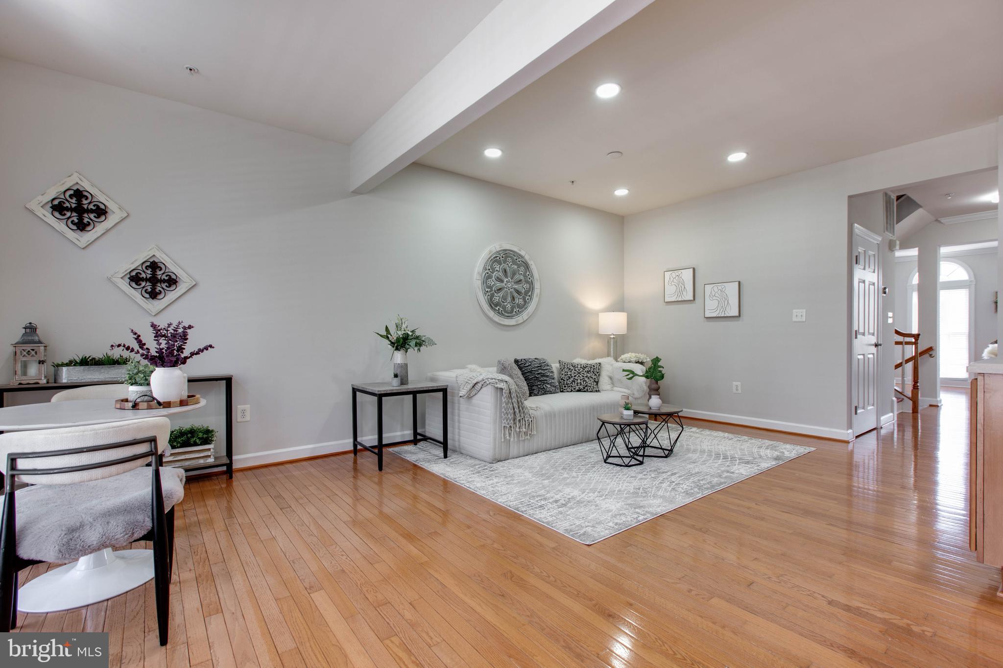 DORCHESTER VIEW - Residential