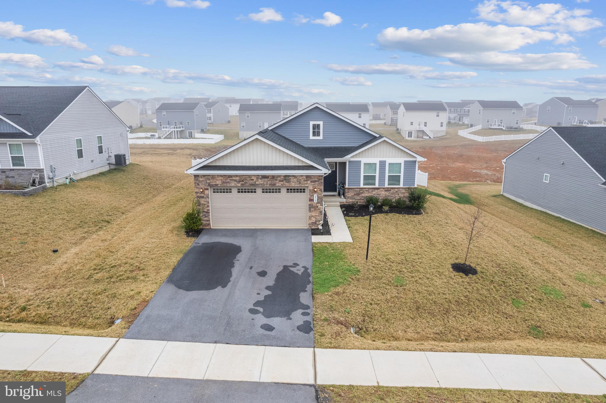 CARDINAL POINTE - Residential