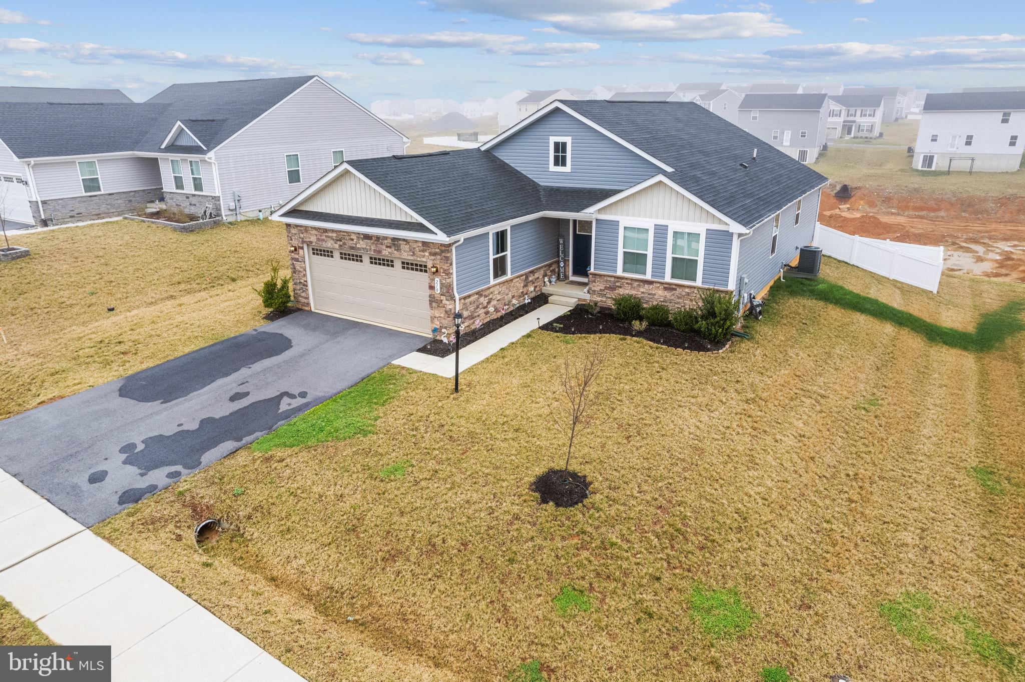 CARDINAL POINTE - Residential