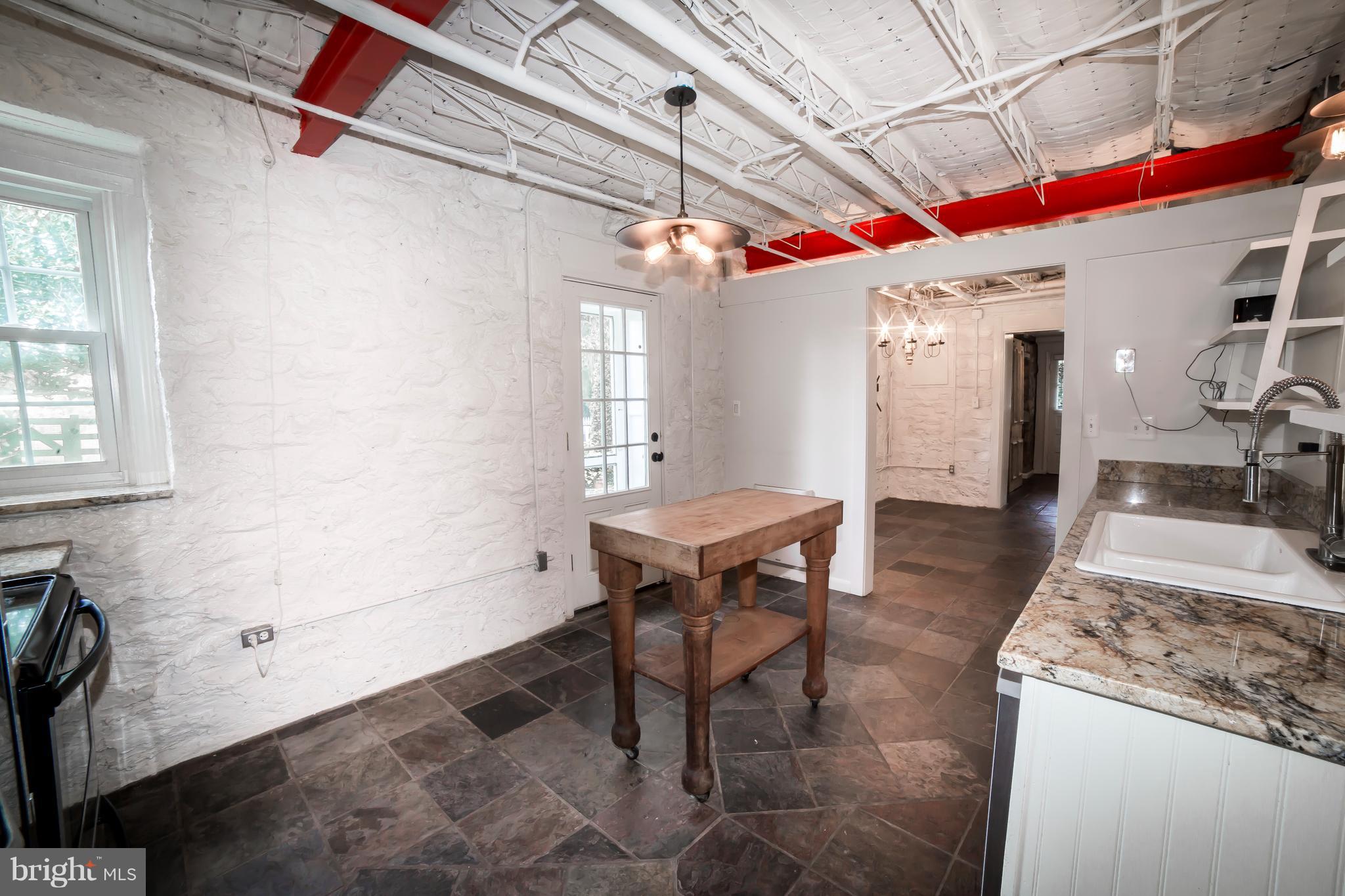 BUZZELLI FAMILY SUBDIVIS - Residential Lease