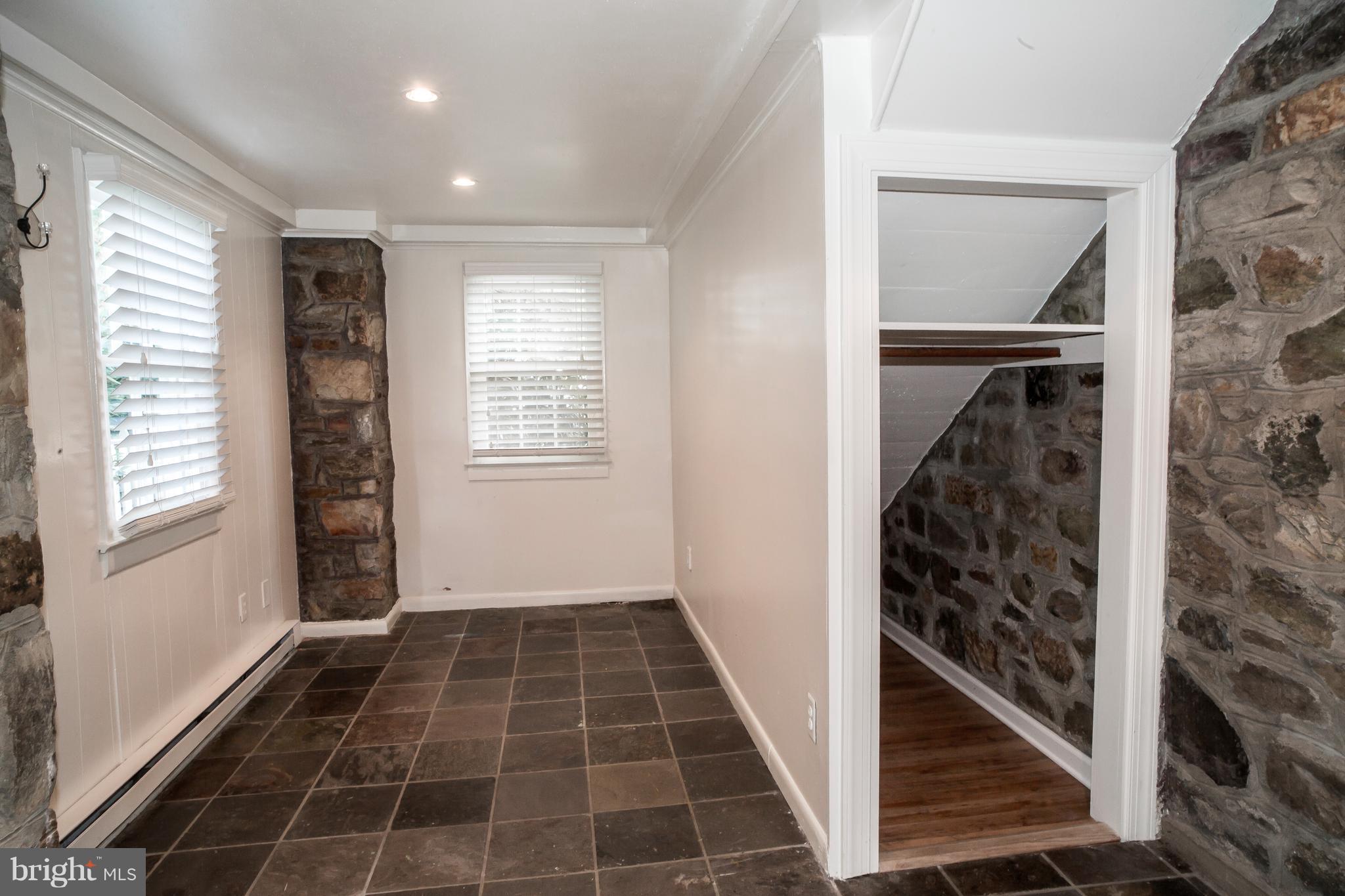 BUZZELLI FAMILY SUBDIVIS - Residential Lease