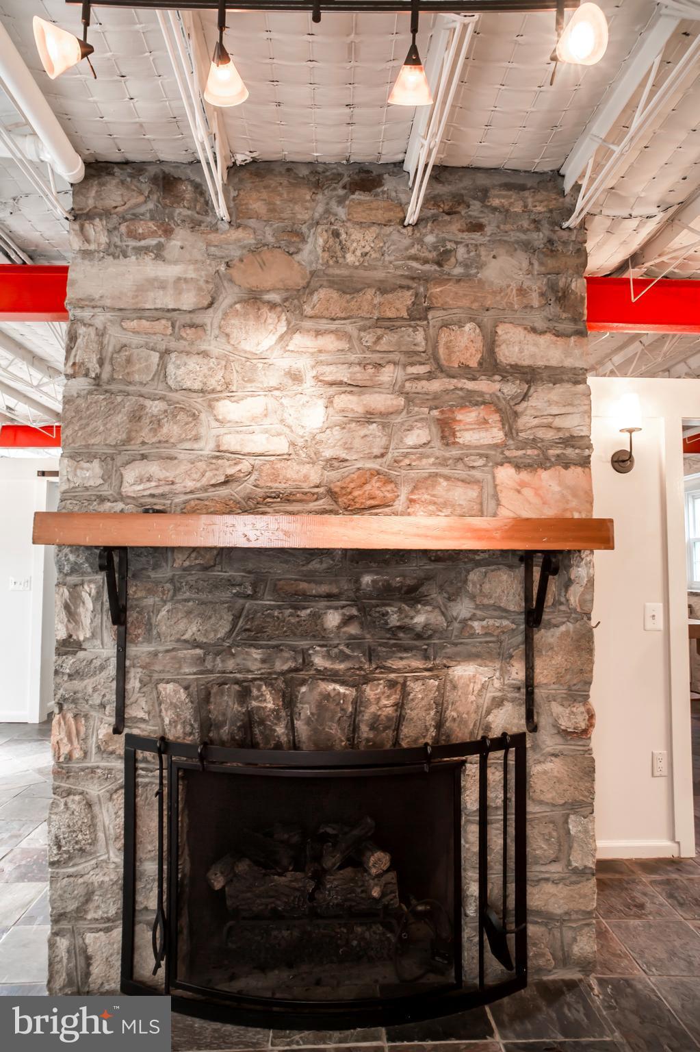 BUZZELLI FAMILY SUBDIVIS - Residential Lease