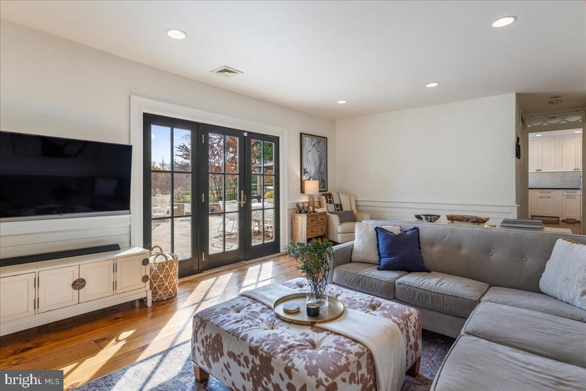 SOLEBURY FARMS EST - Residential