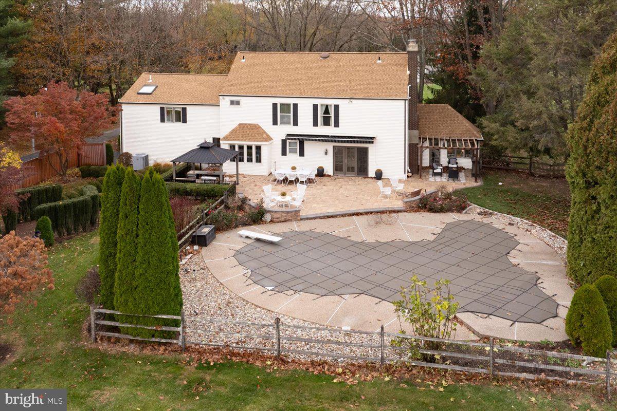 SOLEBURY FARMS EST - Residential